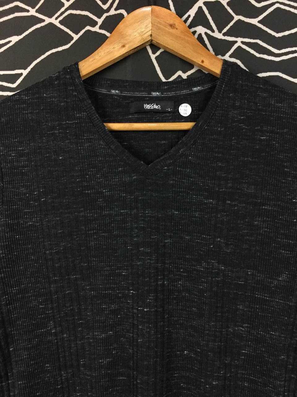 Mossimo Mossimo Black Ribbed V-Neck Long Sleeve Thermal Knit Tee Size US S / EU 44-46 / 1 - 3 Thumbnail