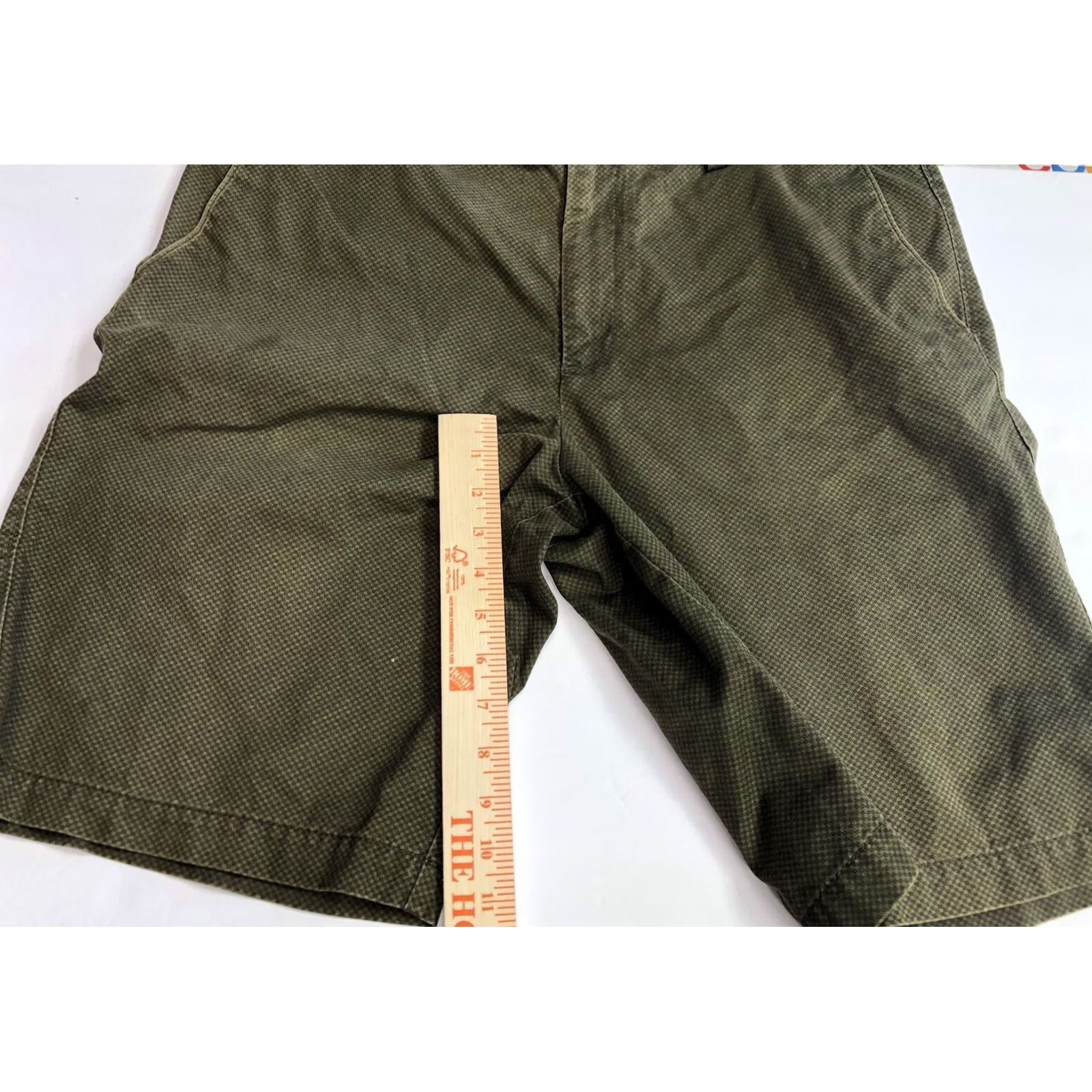 Banana Republic Banana Republic Mens Shorts 35 Green 100% Cotton Size US 35 - 7 Thumbnail