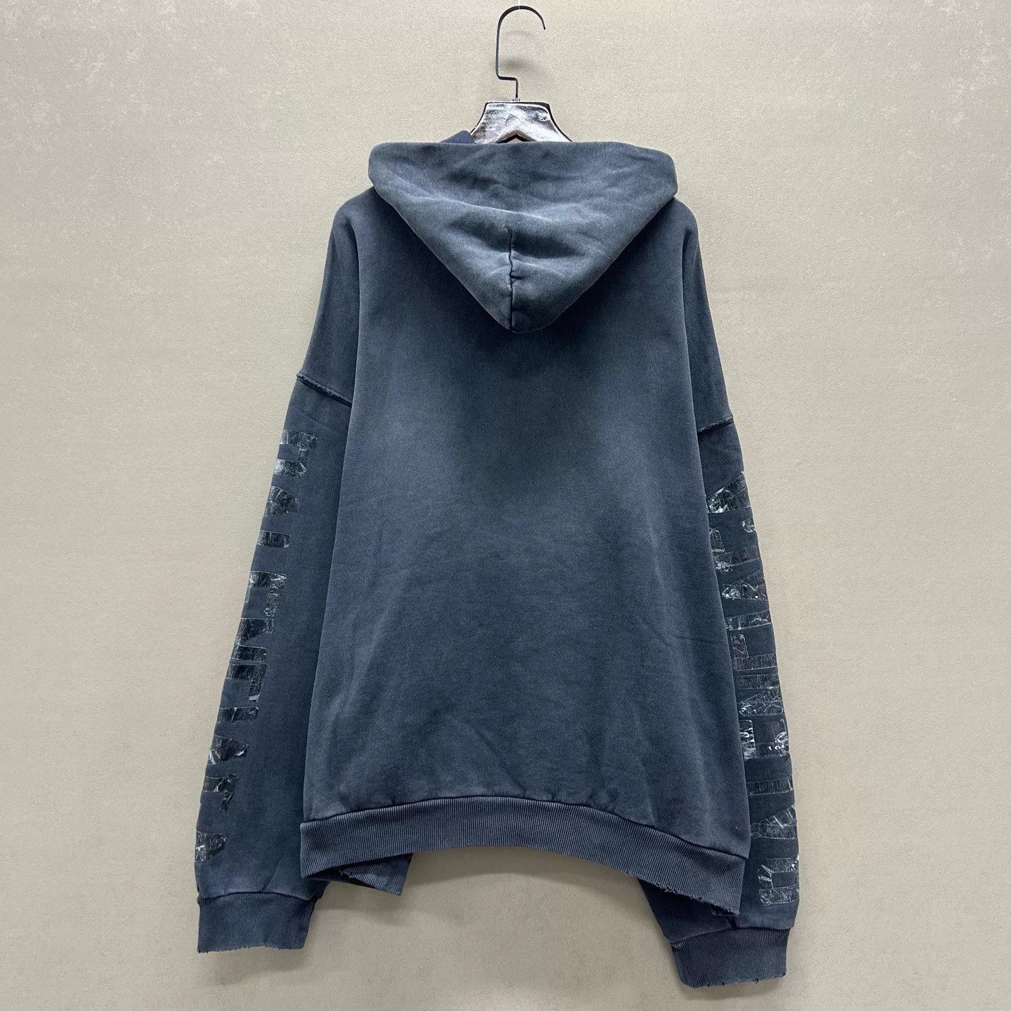 Balenciaga Balenciaga 25 Washed Distressed Logo Hoodie M 99 Size US M / EU 48-50 / 2 - 2 Thumbnail