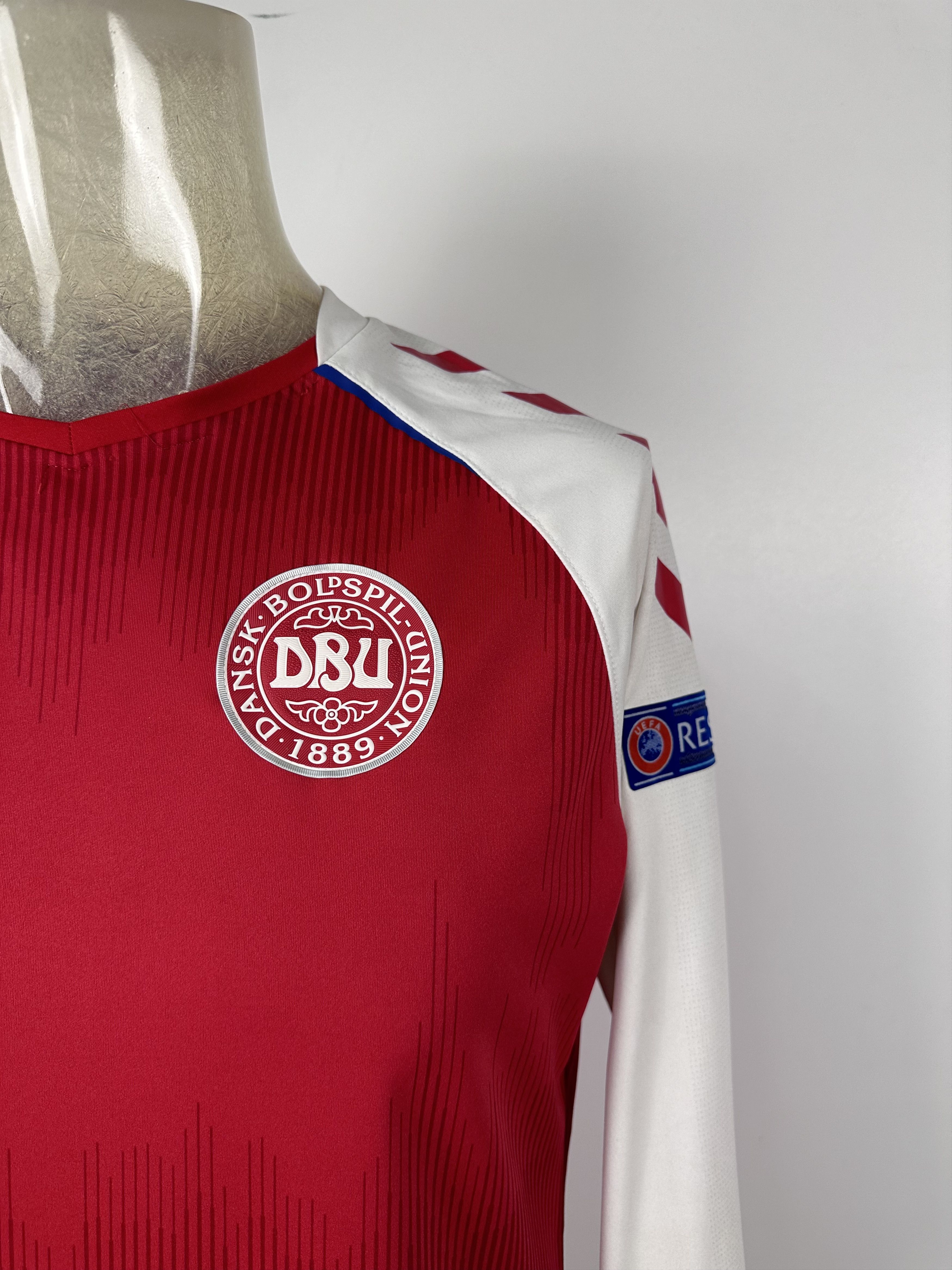 Hummel DENMARK 2021 LONG SLEEVE FOOTBALL SHIRT SOCCER JERSEY HUMMEL Size US M / EU 48-50 / 2 - 2 Thumbnail