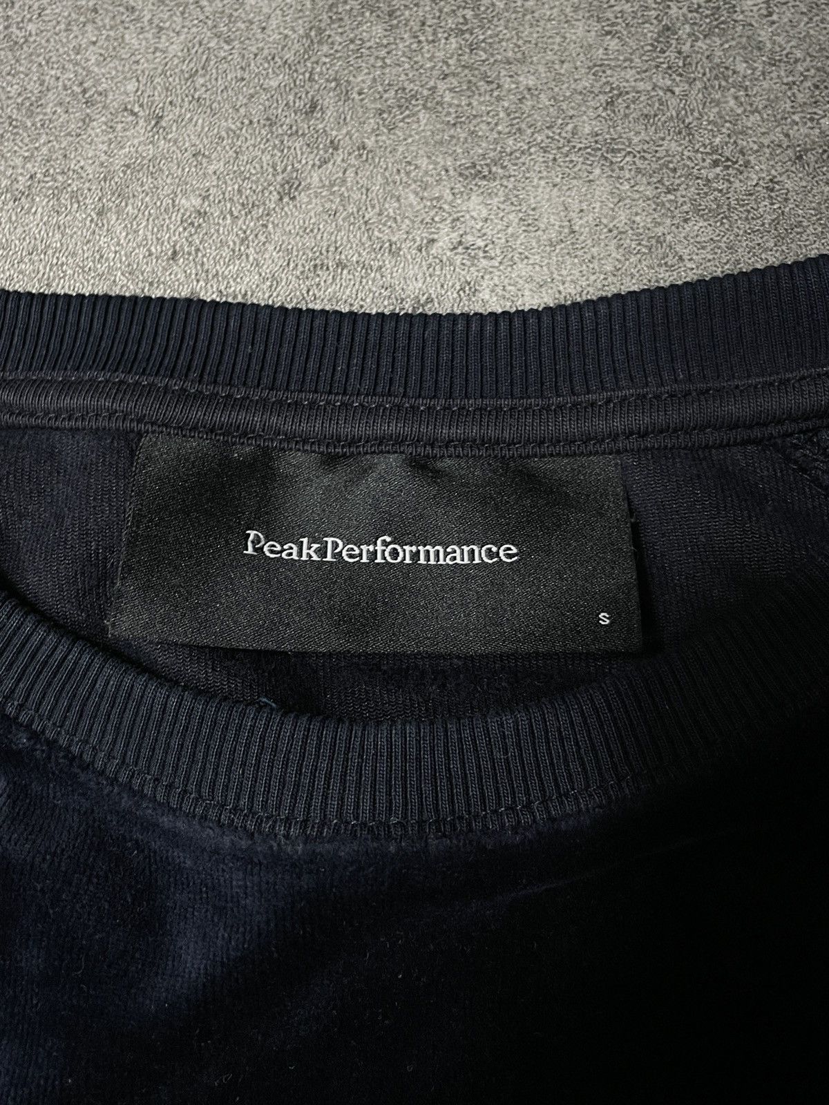 Peak Performance 🔥Offers🔥Peak Performance Sweatshirt Spellout Cozy Size US XXS / EU 40 - 4 Thumbnail
