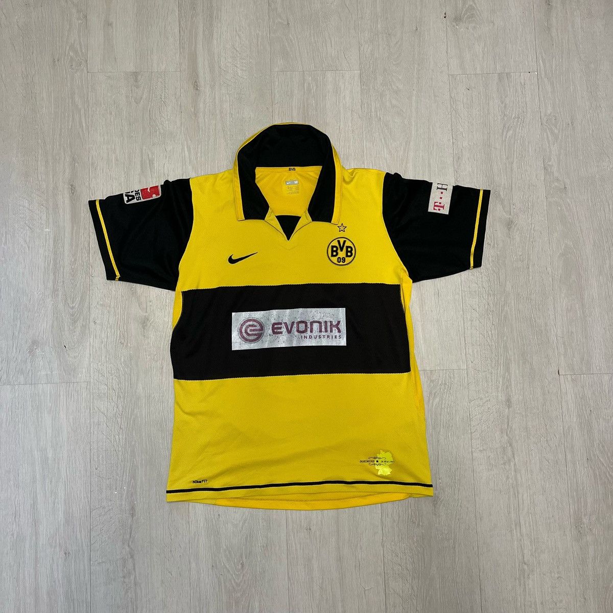 Nike Nike Borussia Dortmund 2007/2008 #10 Pertic Size US M / EU 48-50 / 2 - 2 Thumbnail