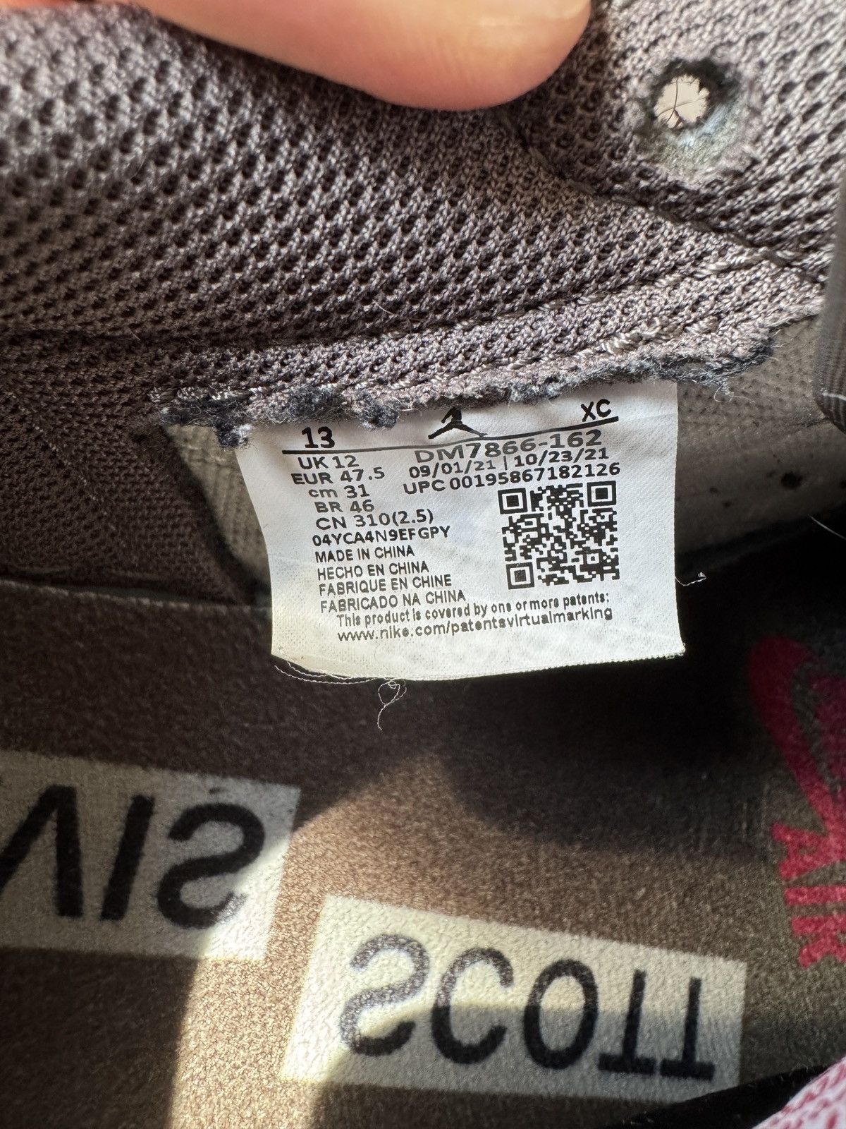 Nike Travis Scott x Air Jordan 1 Low “Reverse Mocha” Size US 13 / EU 46 - 8 Thumbnail