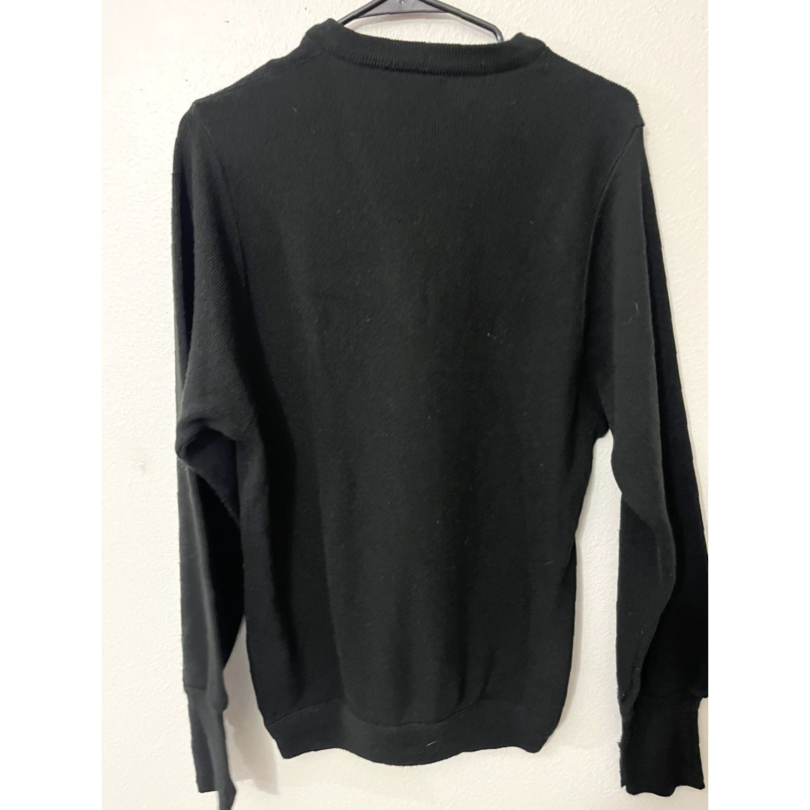 Izod VINTAGE IZOD Sweater Shirt Mens V-Neck Pullover Knit Black M Size Regular Knit Cotton All Seasons 80s-90s Golf Mens Size US M / EU 48-50 / 2 - 2 Thumbnail