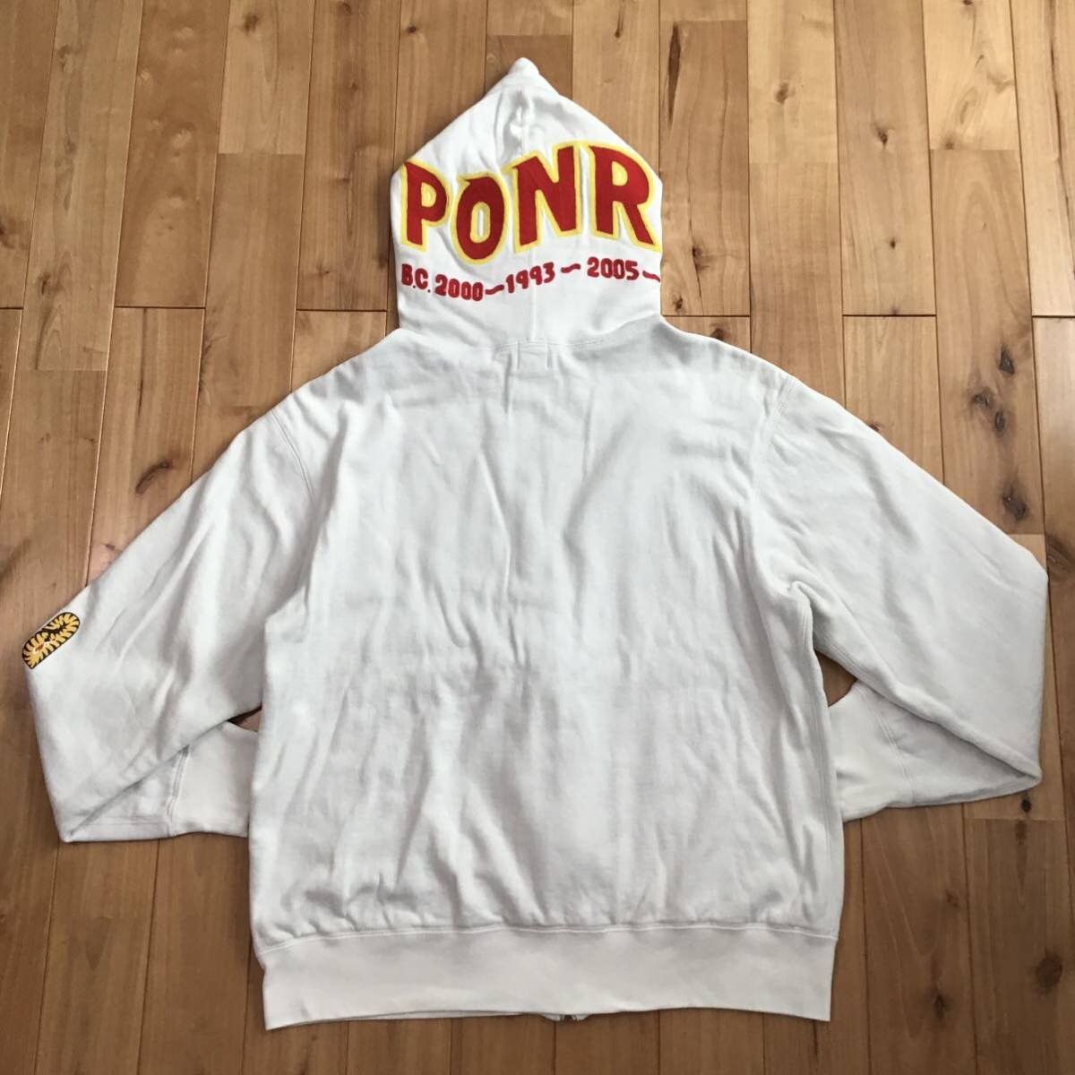 Bape 2005 BAPE 2nd Shark full zip hoodie White a bathing ape NIGO Size US M / EU 48-50 / 2 - 2 Thumbnail