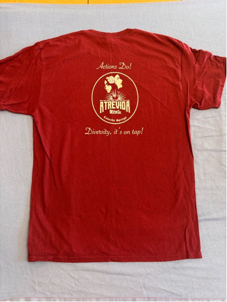 Gildan Men's Gildan T-Shirt Size L Maroon Atrevida Beer Co. Size US L / EU 52-54 / 3 - 8 Thumbnail