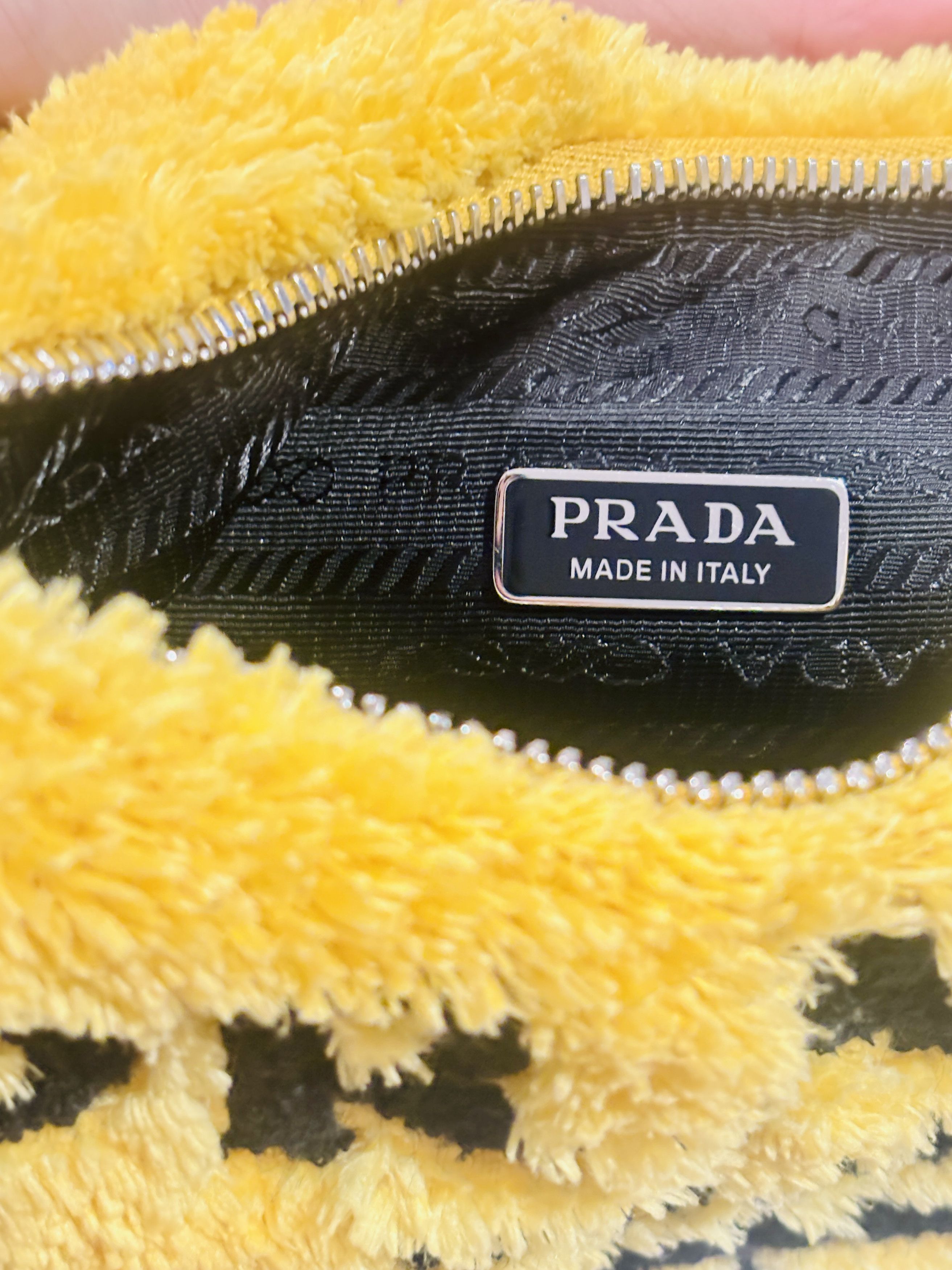 Prada Canary Fuzzy Bag Size ONE SIZE - 3 Thumbnail