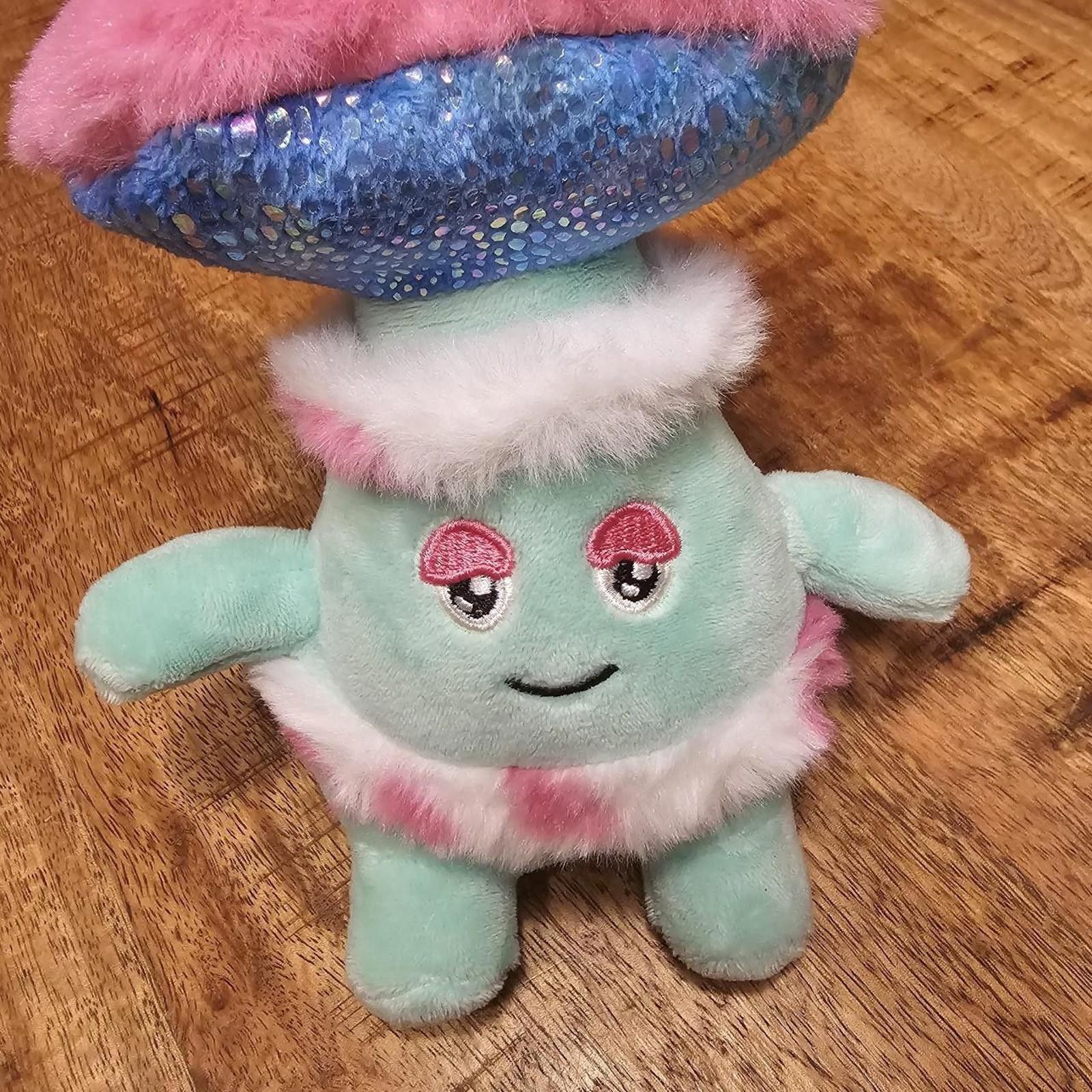 Other Multi Stuffed-animal Living on the Veg Mushroom Toy Size ONE SIZE - 2 Thumbnail