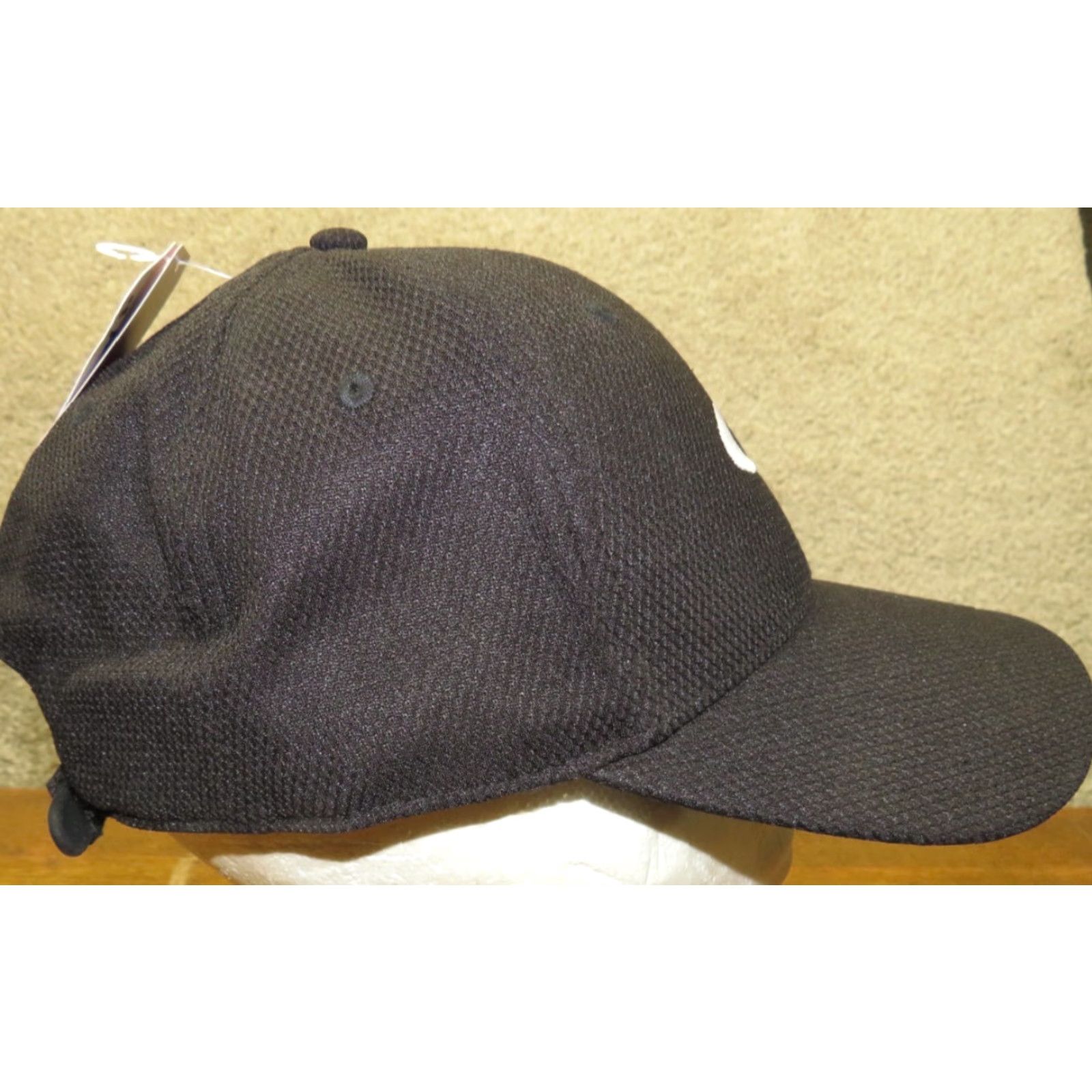 Oakley Vtg Oakley NWT Hy-Vee Food Store Sponsor Trucker Adjustable Hat Size ONE SIZE - 2 Thumbnail