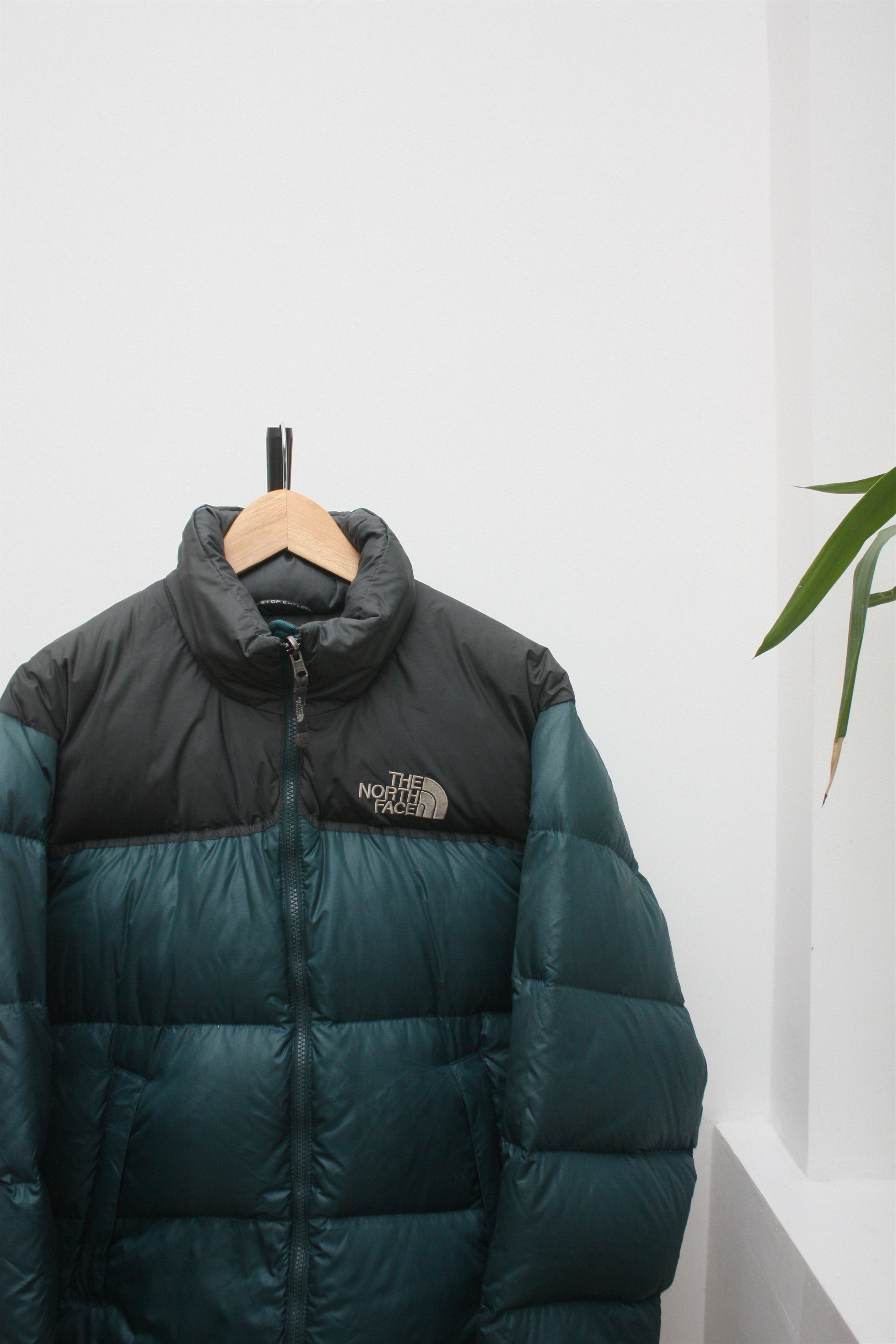 The North Face The North Face Nuptse Green Puffer Down Jacket Medium Size US S / EU 44-46 / 1 - 2 Thumbnail