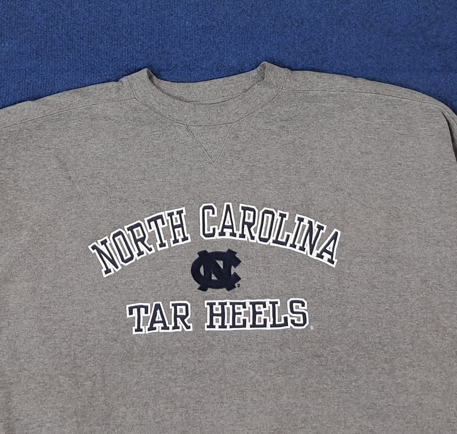 Vintage Vintage North Carolina Tar Heels NC Sweatshirt C251N14 Size US XXL / EU 58 / 5 - 2 Thumbnail
