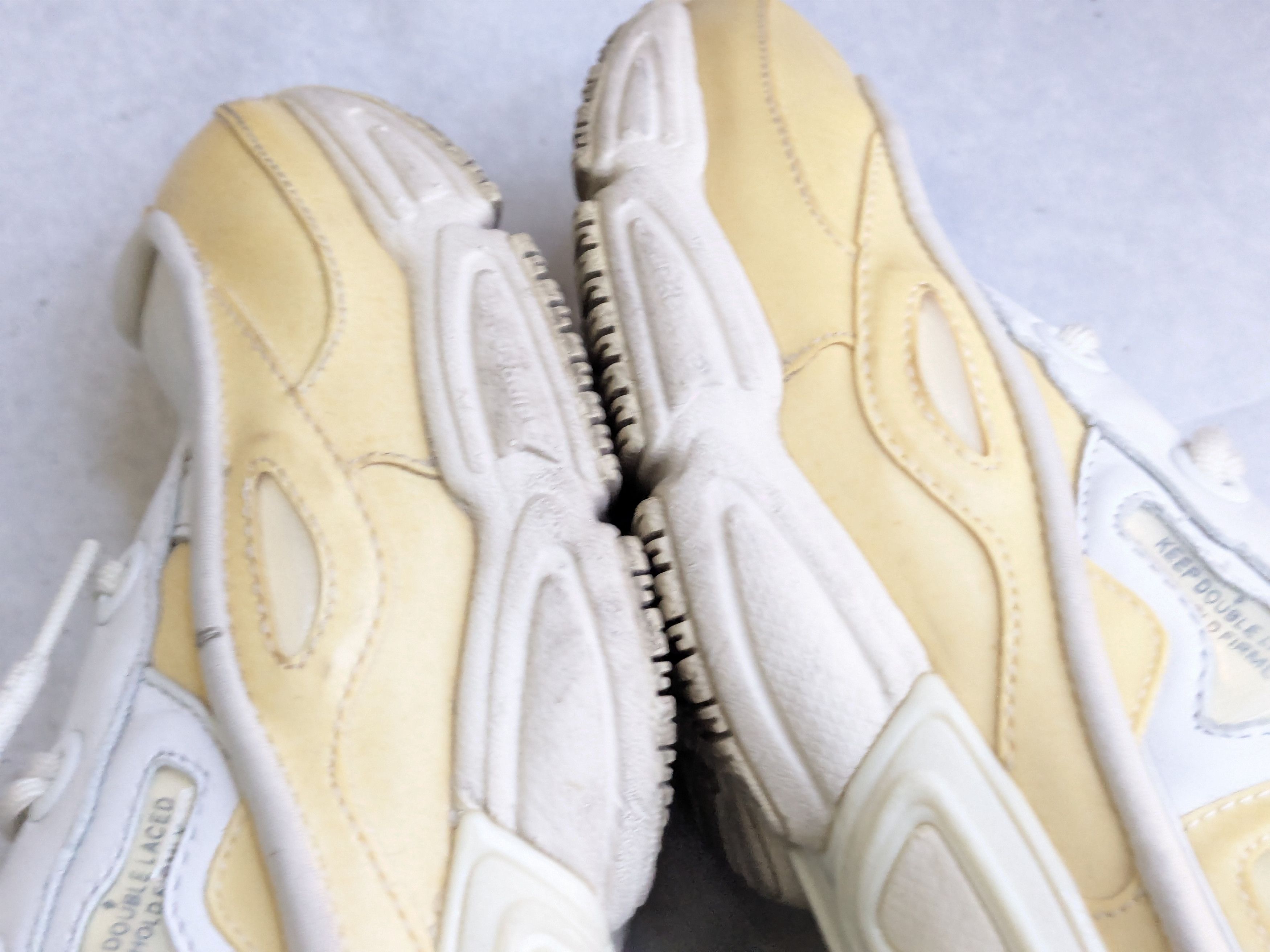 Adidas × Raf Simons Adidas x raf simons ozweego bunny cream 9 Size US 9 / EU 42 - 11 Thumbnail