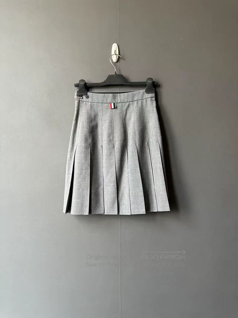 Thom Browne Thom Browne Gray Wool Pleated Skirt Size 26" / US 2 / IT 38 - 2 Thumbnail