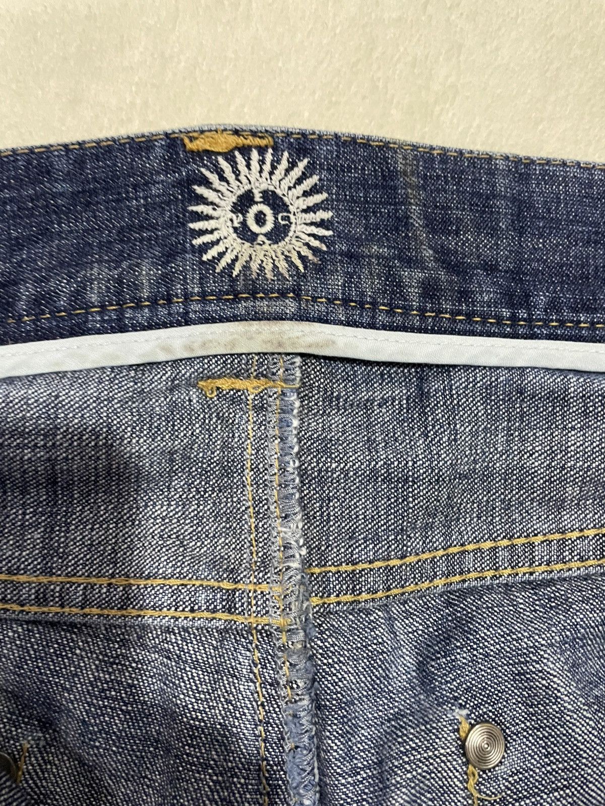 Japanese Brand Vintage Epoca Uomo Boot Cut Distress Mudwash Denim Jeans Size US 34 / EU 50 - 7 Thumbnail