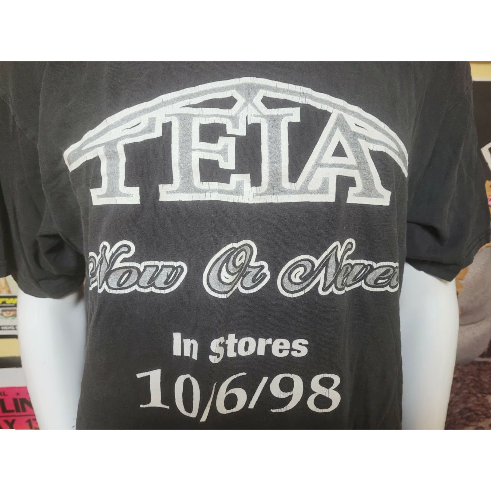 Gildan VTG Now Or Never T Shirt 90s Tela Memphis Rap Hip-Hop Gildan 100% Cotton Black XL Mens Graphic Tee Short Sleeve Round Neck Size US XL / EU 56 / 4 - 2 Thumbnail