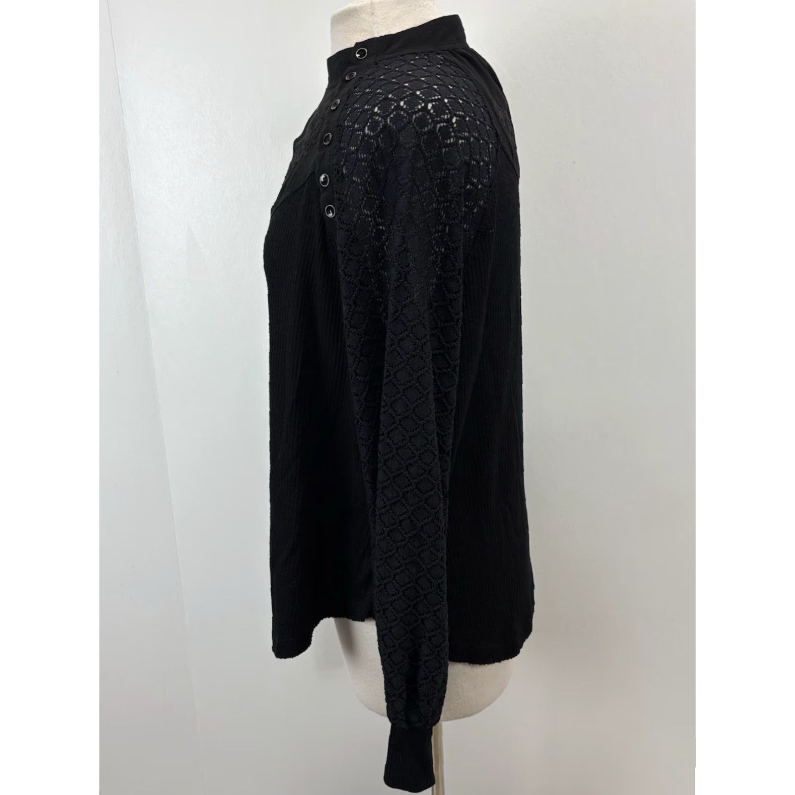 Free People Free People Blouse Shirt L Black Crochet Top Floral Embroidered Balloon Sleeve Round Neck Pullover Bohemian Sheer Size L / US 10 / IT 46 - 2 Thumbnail