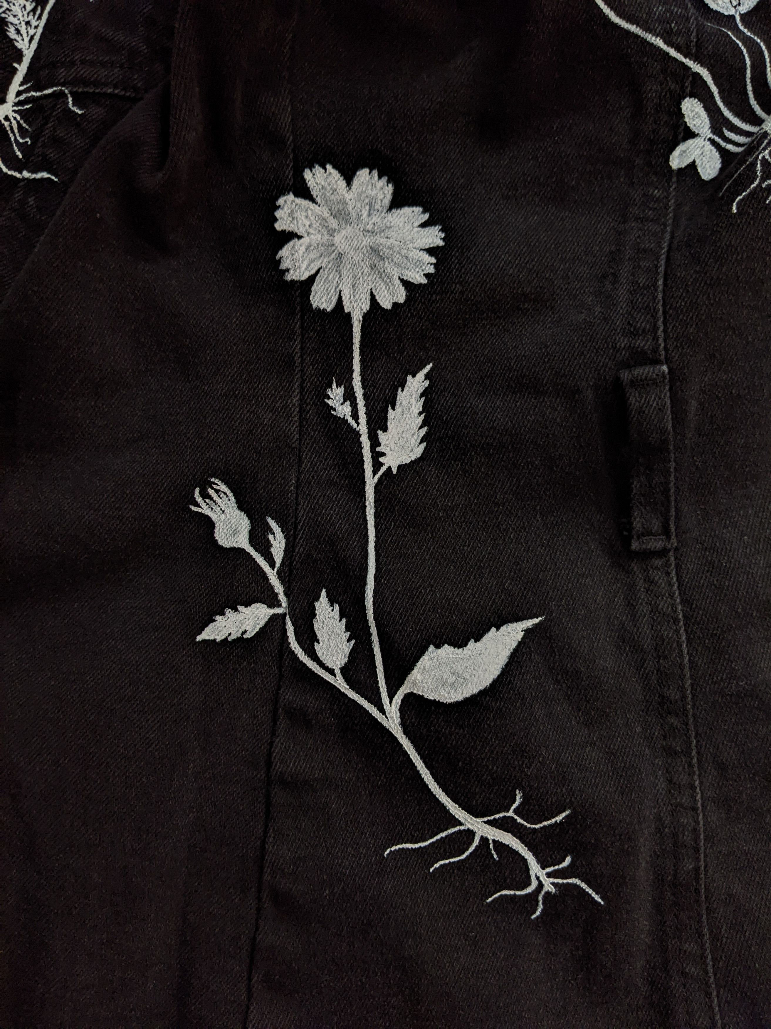 Handmade 1of1 Hand-painted denim dress with white flowers Size S / US 4 / IT 40 - 11 Thumbnail