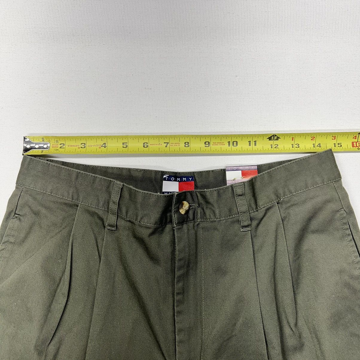 Tommy Hilfiger × Vintage VTG Tommy Hilfiger Shorts Green Chino Bermuda Olive Button Size US 32 / EU 48 - 16 Thumbnail
