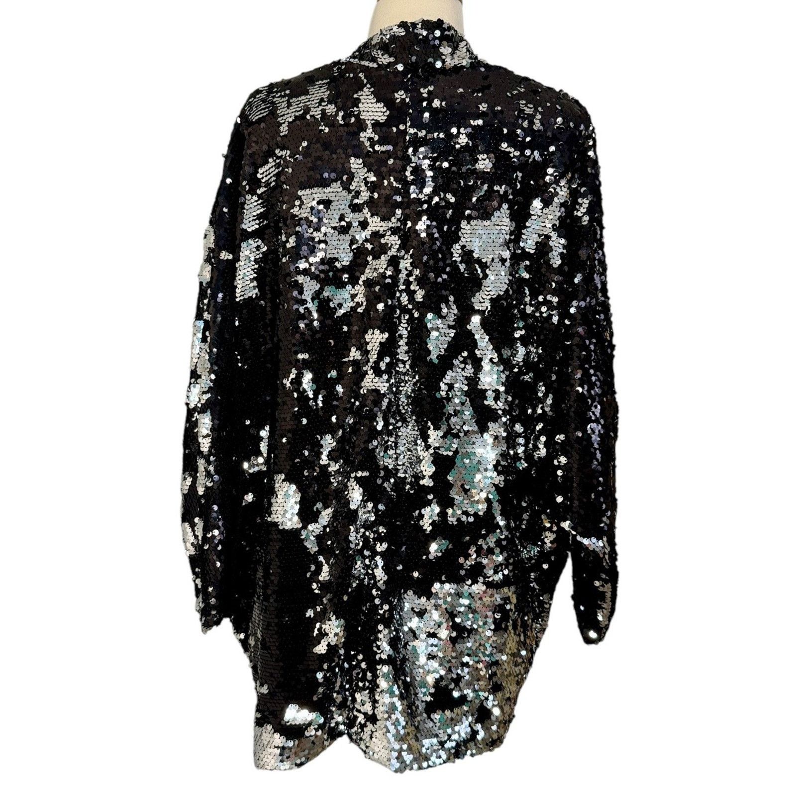 MINKPINK MINKPINK Great Escape Sequin Cape Jacket Oversized Sz XS/S Size S / US 4 / IT 40 - 8 Thumbnail