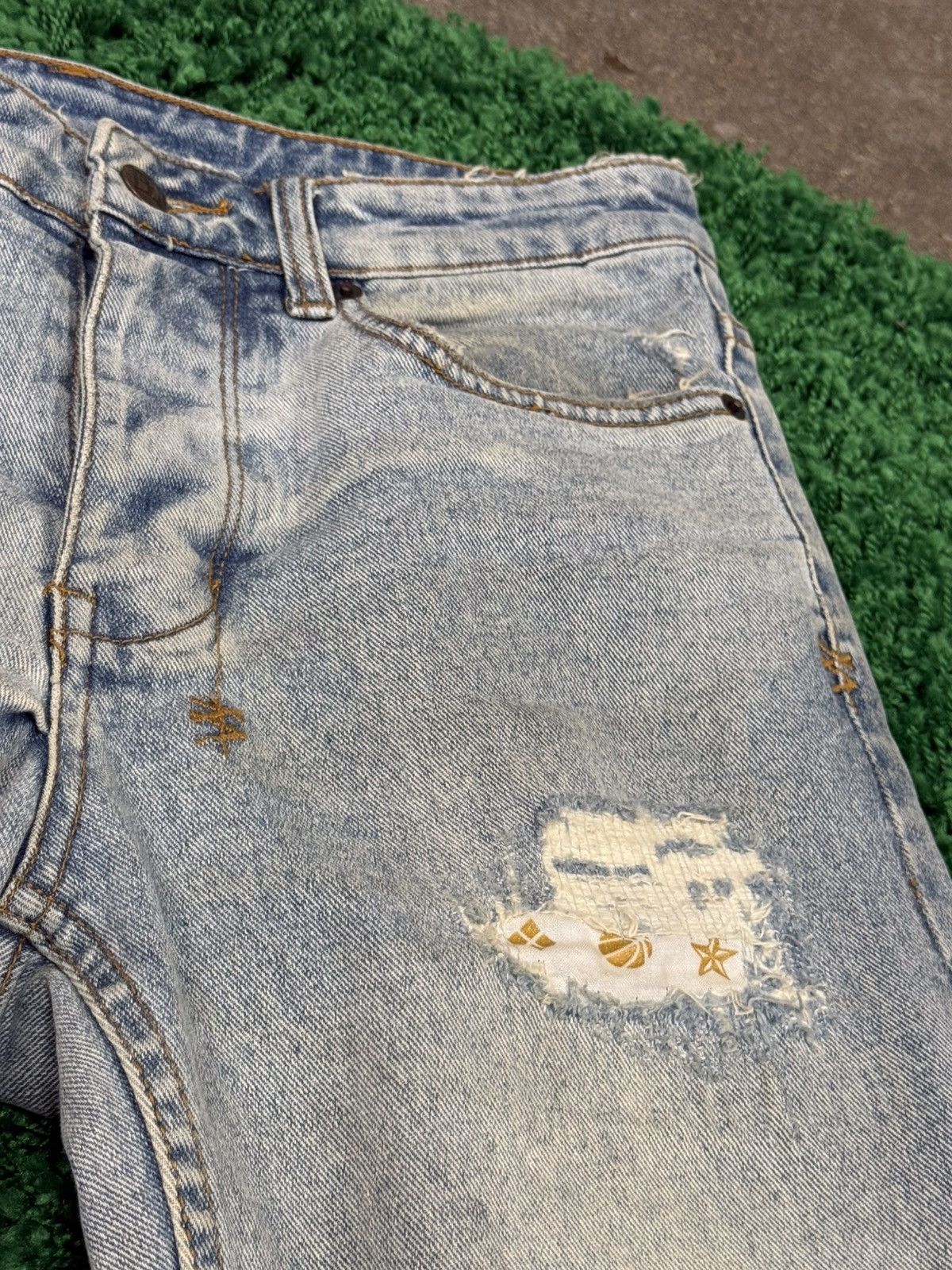 Ksubi Ksubi Chitch Distressed Chop Denim Jeans Holes Knee 29 Size US 29 - 2 Thumbnail