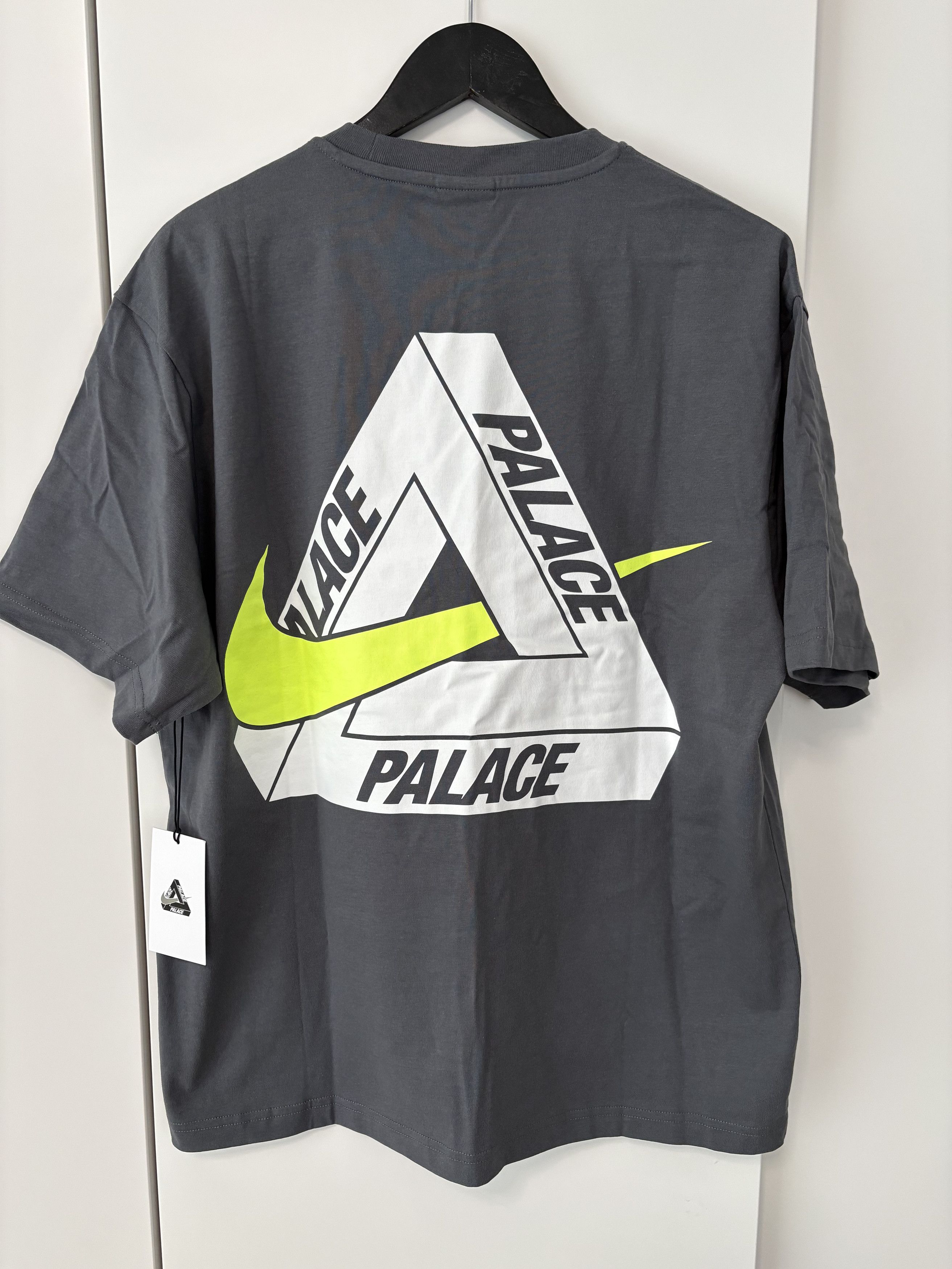 Palace Palace x Nike Tri Swoosh T-Shirt Black | Grailed
