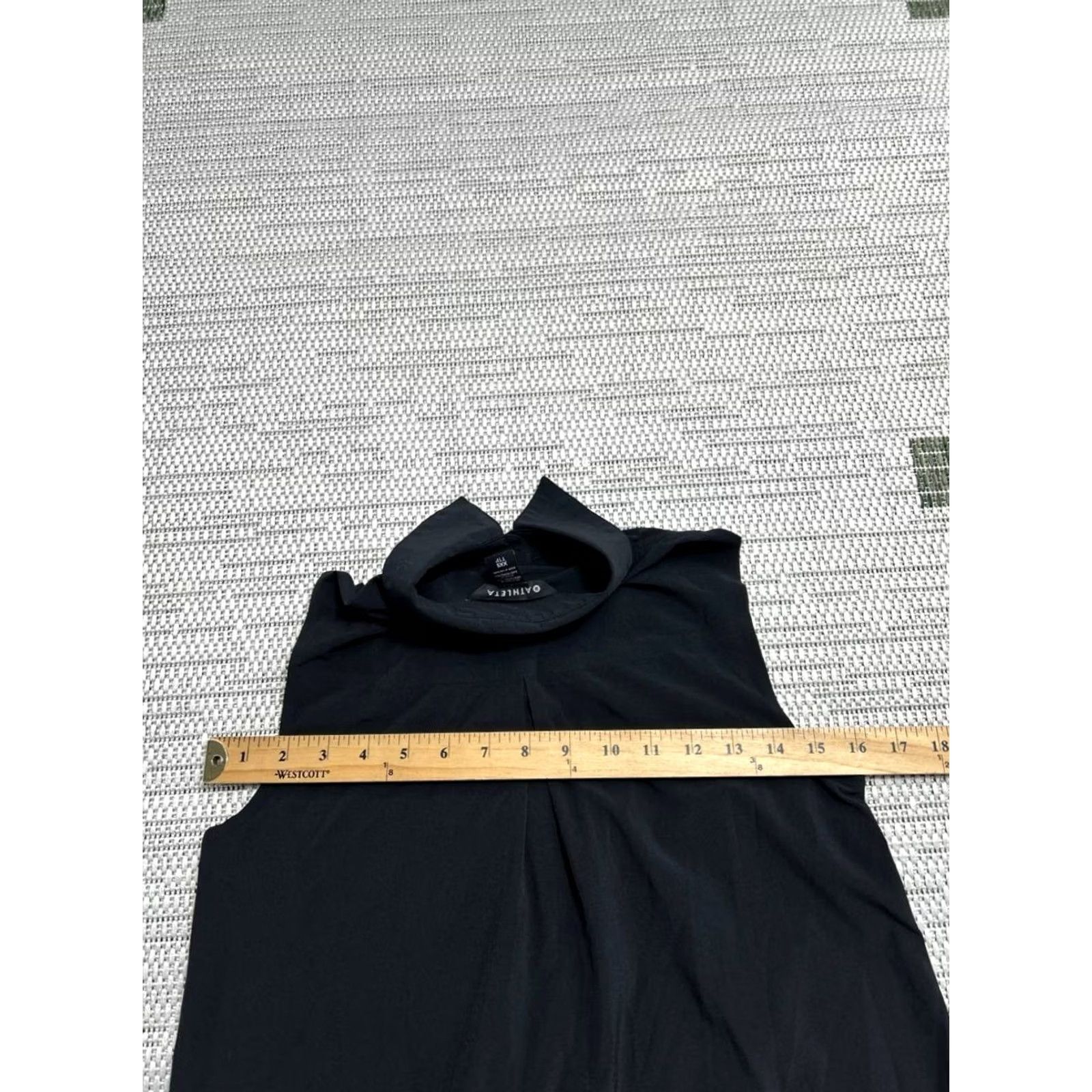 Athleta Athleta Urbanite II Tank Womens XS Black Stretch Lightweight Breathable Sleeveless Activewear Shirt Size ONE SIZE - 5 Thumbnail