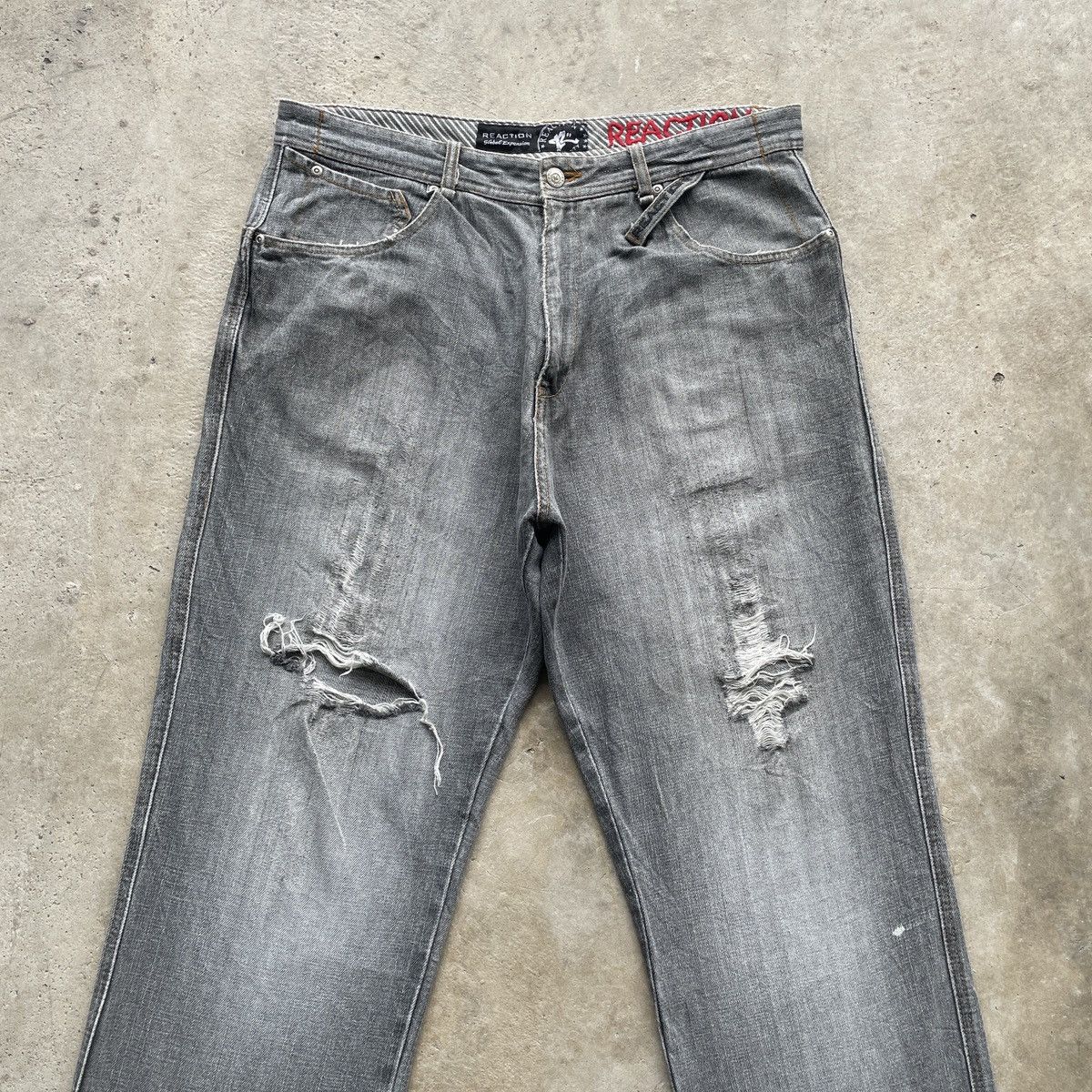 Japanese Brand Vintage Reaction Baggy Denim Faded Grey Japan Jeans Pants Size US 35 - 4 Thumbnail