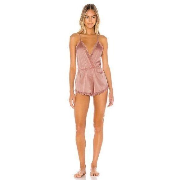 Lovers and Friends Lovers + Friends Blush Rue Romper Size 27" / US 4 / IT 40 - 2 Thumbnail