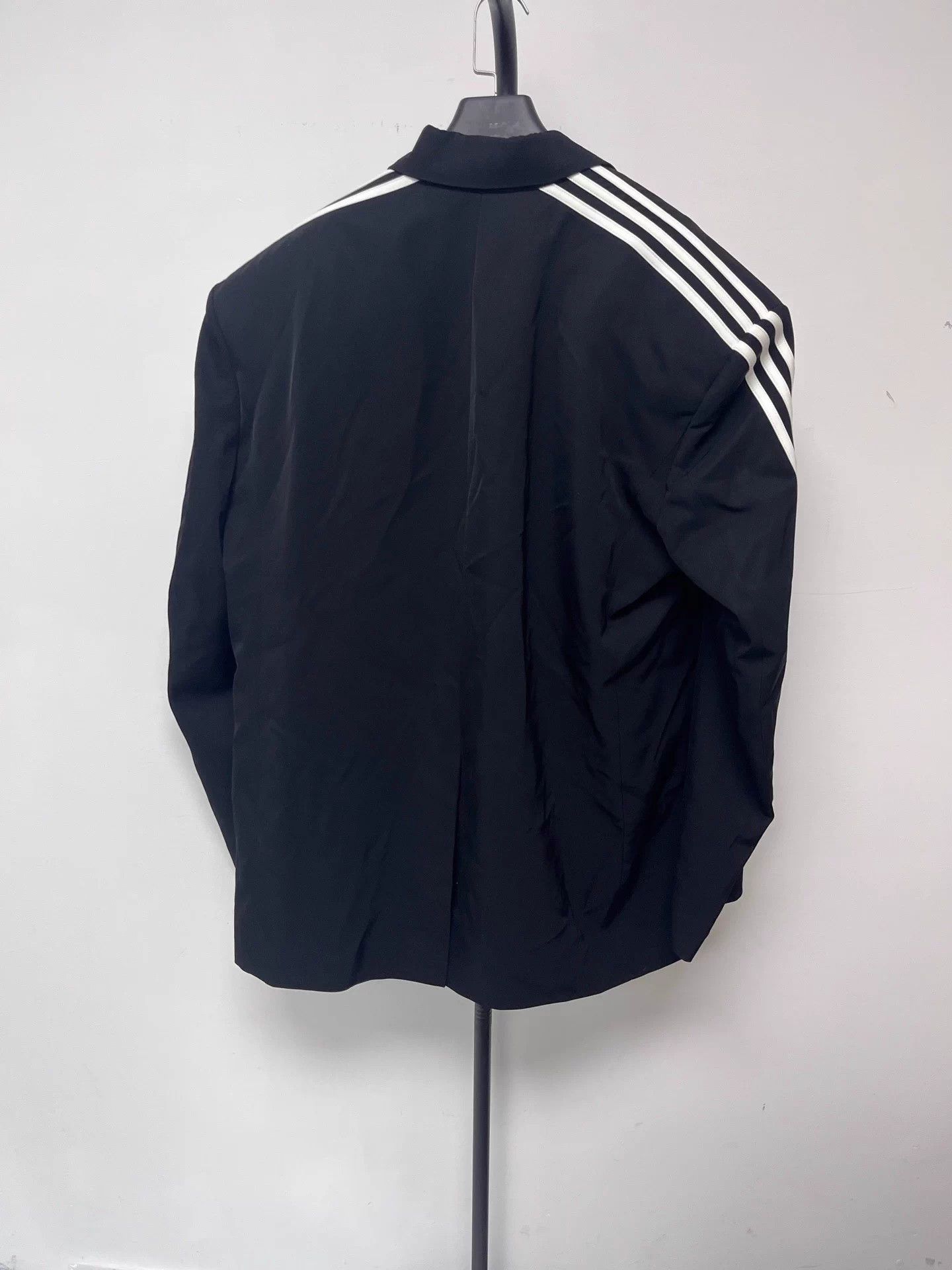 Balenciaga Balenciaga x adidas originals men's black like new blazer XS Size US XS / EU 42 / 0 - 2 Thumbnail