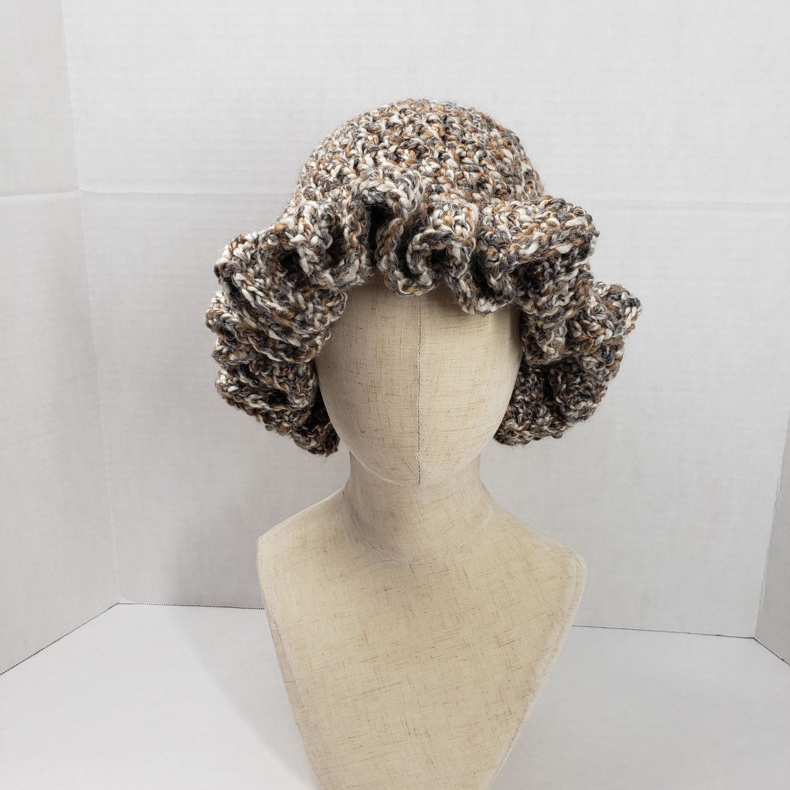 Handmade Handmade Crochet Brown Ruffle Bucket Hat Bohemian Casual Size ONE SIZE - 3 Thumbnail