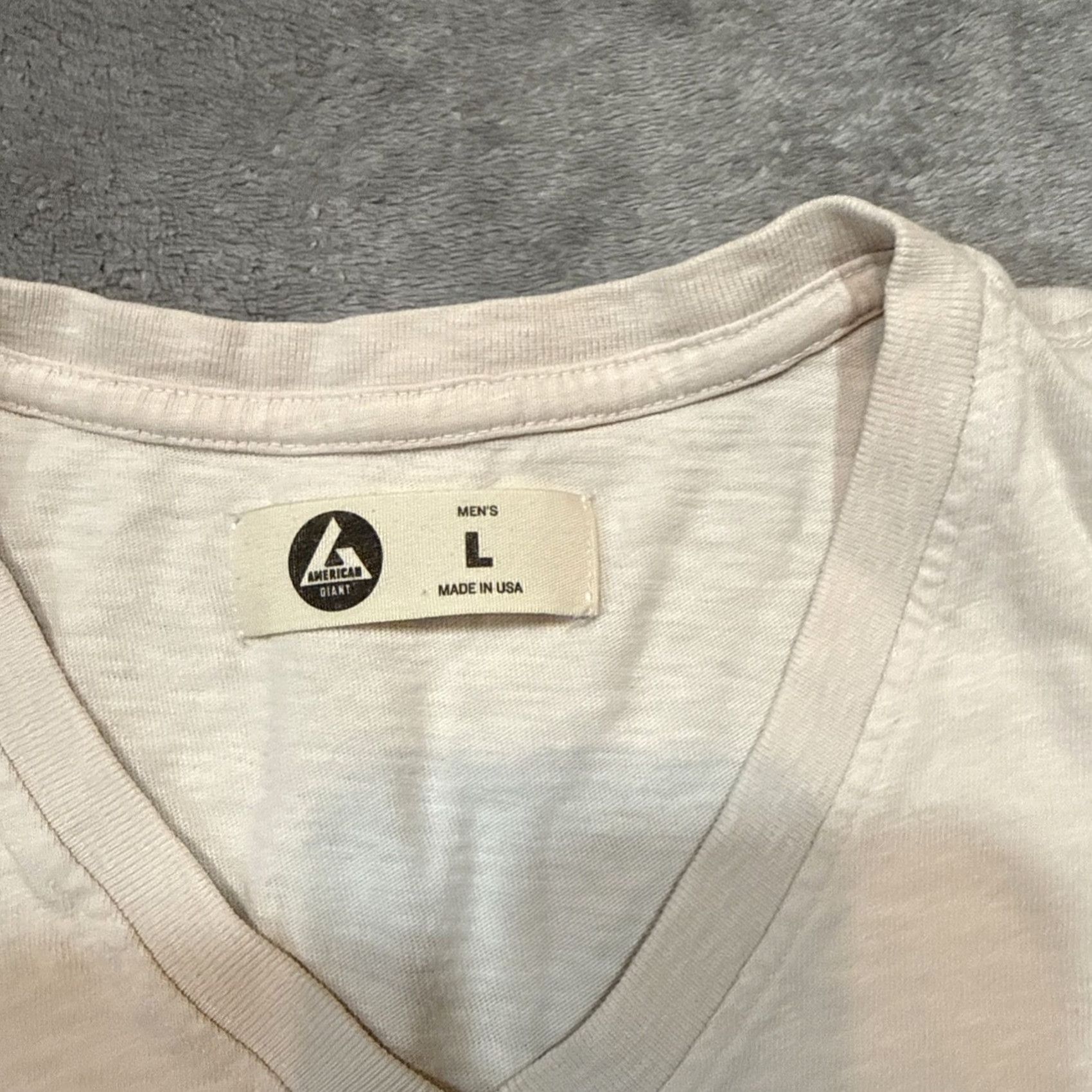 Vintage American Giant T Shirt Mens Large Beige Made USA Cotton Preppy Work V Neck Beige USA Short Sleeve Solid All Seasons Mens V-Neck T-Shirt Size US L / EU 52-54 / 3 - 3 Thumbnail