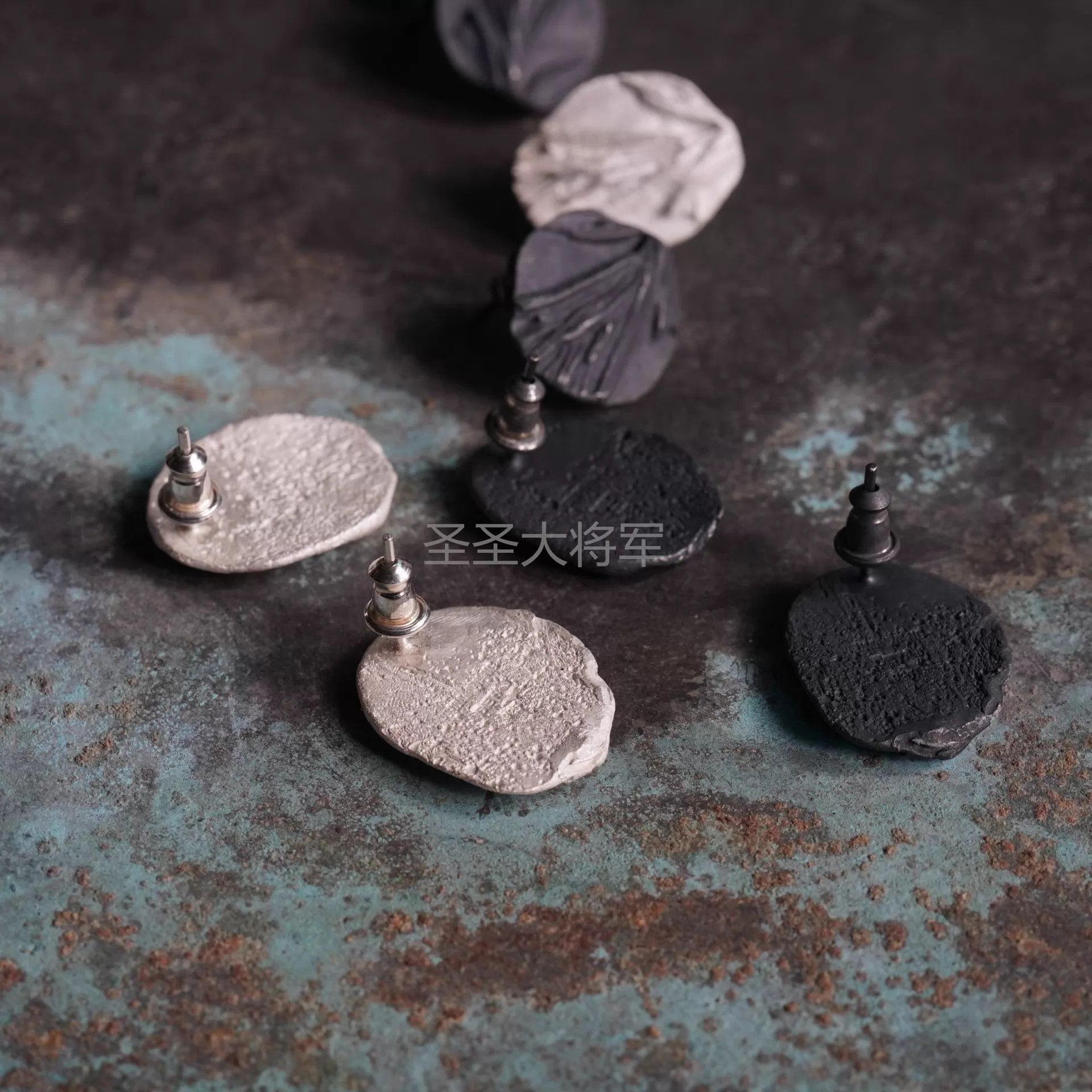 Uma Wang Detaj Uma Wang Herb Circular Silver White Earrings Size ONE SIZE - 3 Thumbnail