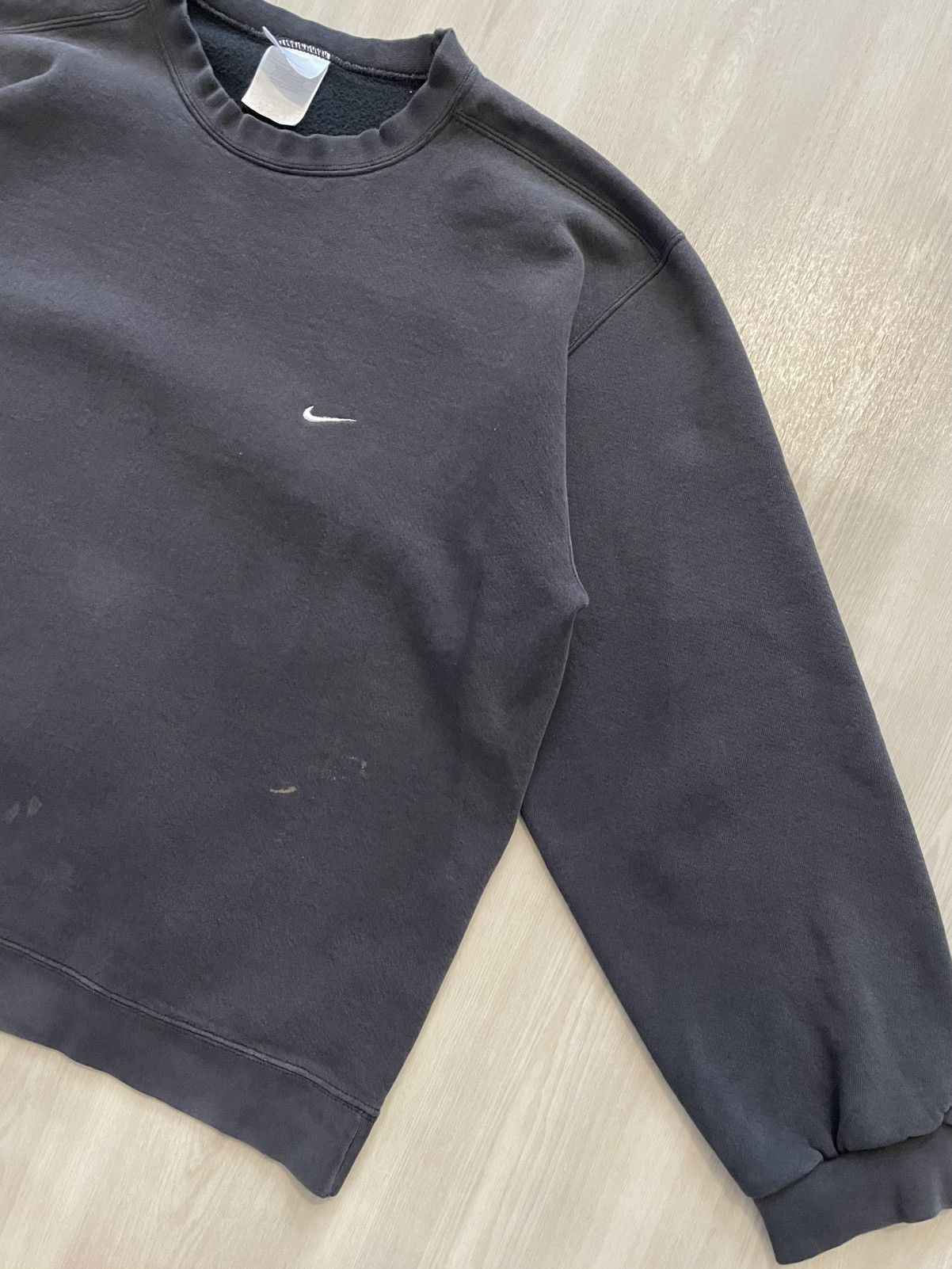 Nike Vintage 90s Nike Swoosh Embroidered Black Crewneck XL Size US XL / EU 56 / 4 - 6 Thumbnail