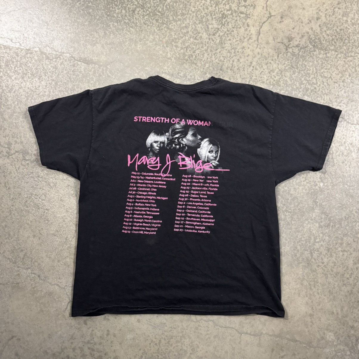 Band Tees Vintage Mary J. Blige Strength Of A Woman Tour Tee Black Size US L / EU 52-54 / 3 - 3 Thumbnail