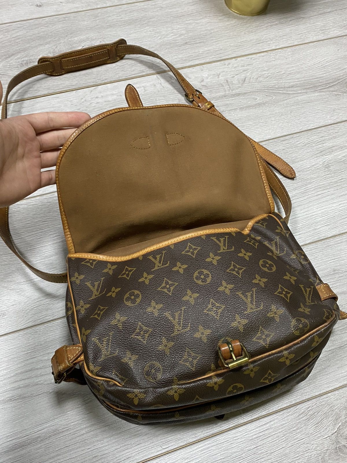 Louis Vuitton Louis Vuitton saumur crossbody bag LV monogram Size ONE SIZE - 7 Thumbnail