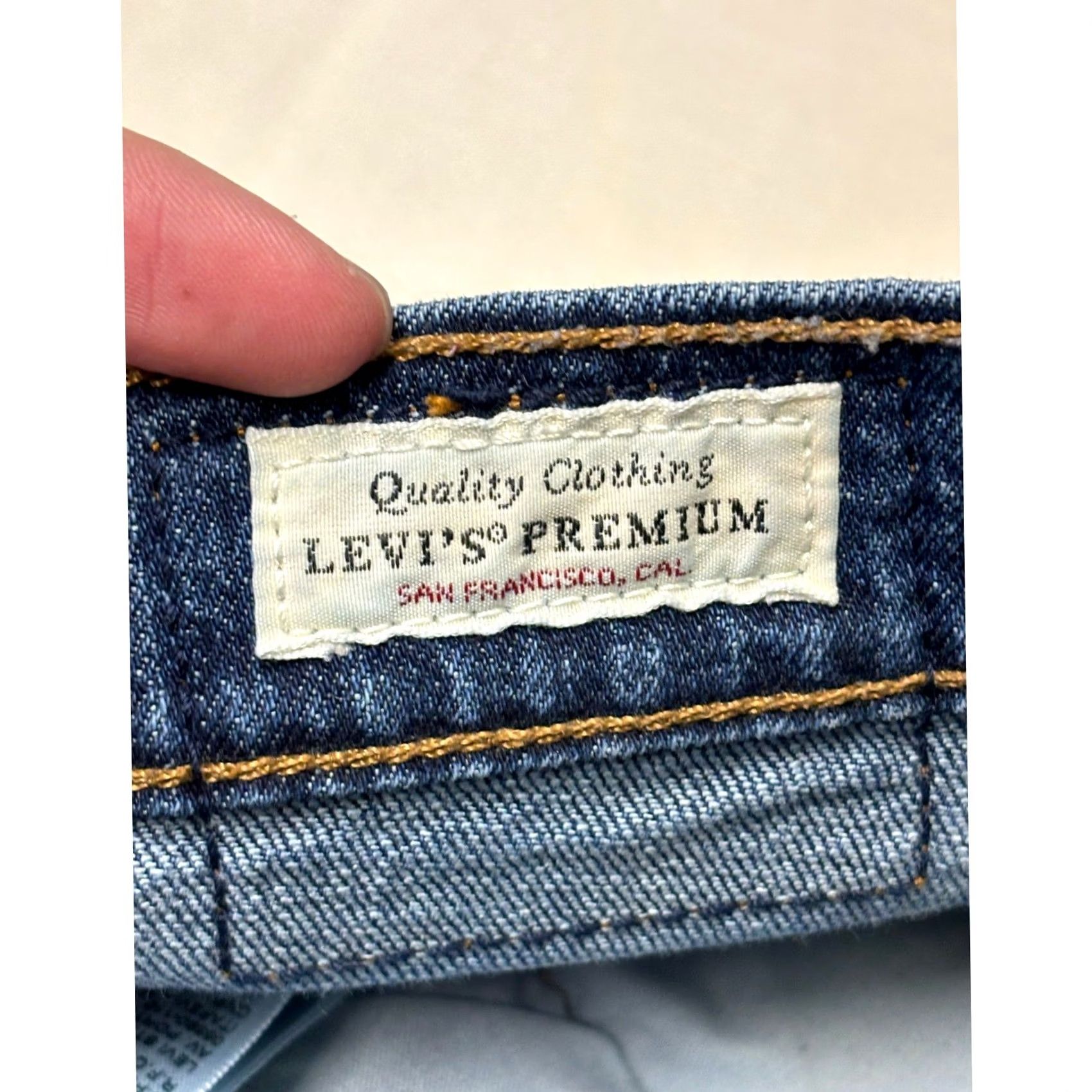Levi's VINTAGE Levis Premium 501 Original Fit Straight Leg Blue Womens W27 L28 Button Fly Size ONE SIZE - 5 Thumbnail