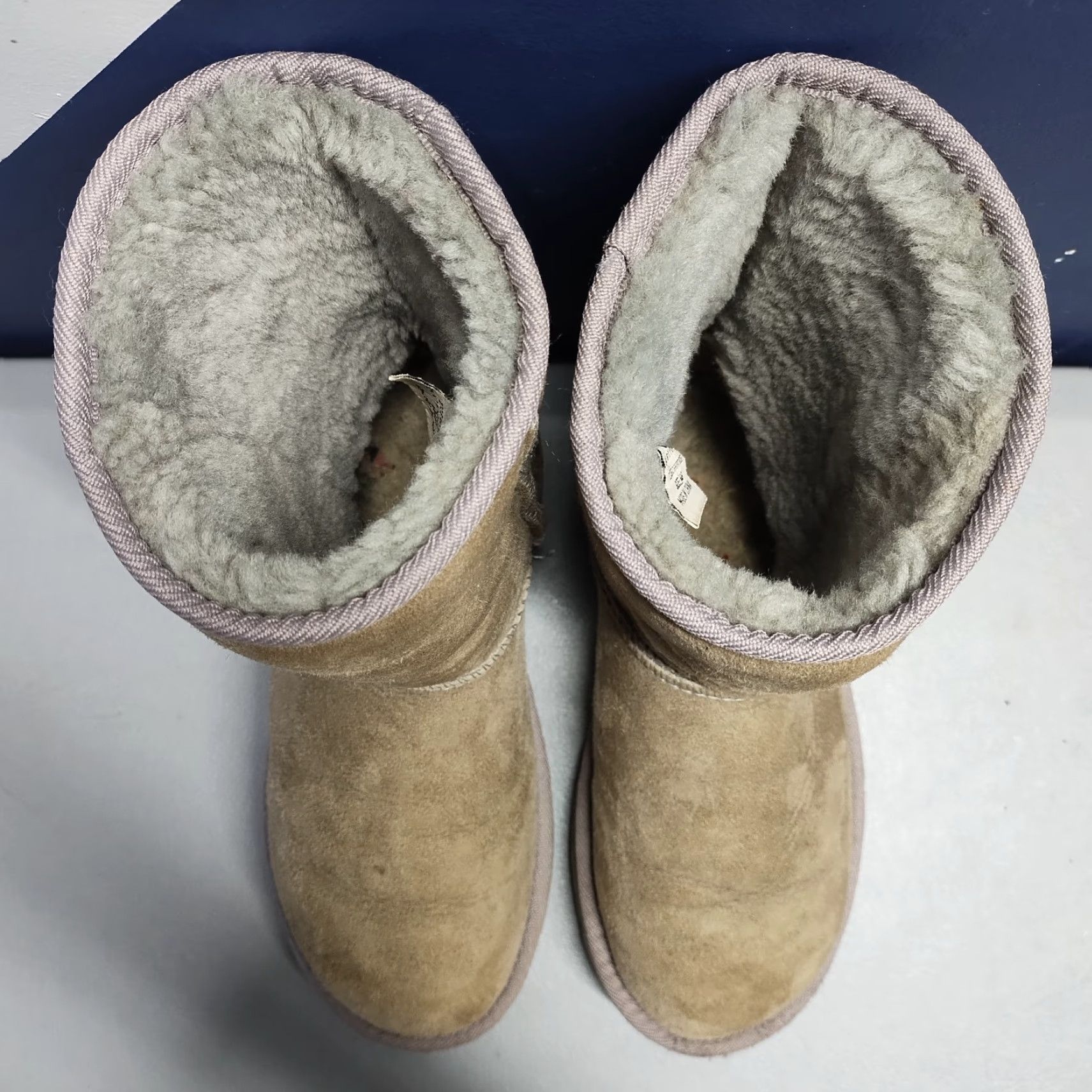 Ugg UGG Australia Classic Winter Boots Womens Size 6 Gray Suede Mid Calf Pull On Size US 6 / IT 36 - 4 Thumbnail