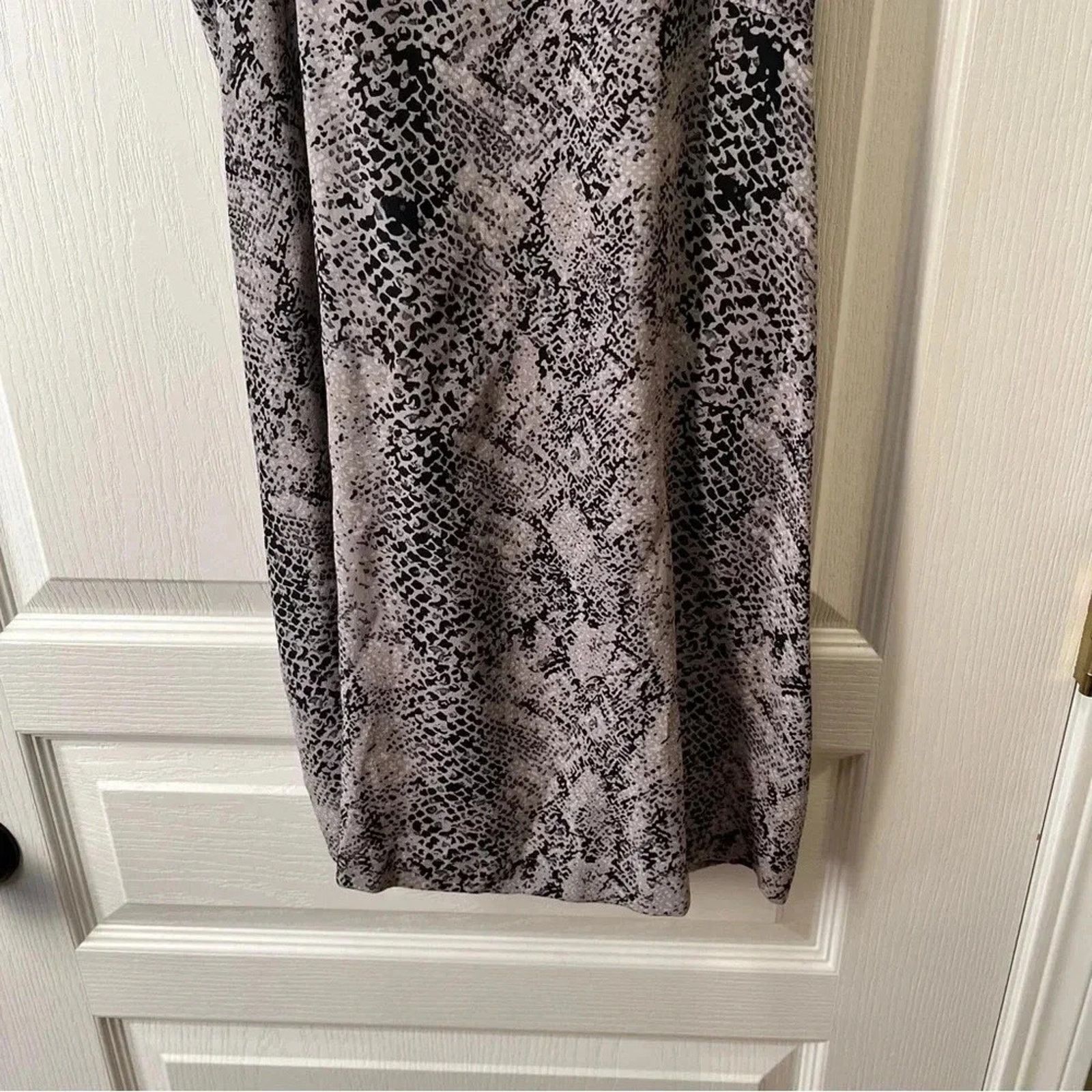 Joie JOIE Cambridge 100% Silk Snake Print Mini Slip Dress Size XS / US 0-2 / IT 36-38 - 9 Thumbnail