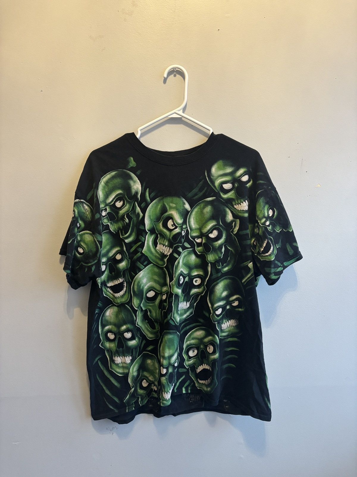 Liquid Blue Liquid Blue - Green Skull Pile tee Size US L / EU 52-54 / 3 - 1 Thumbnail