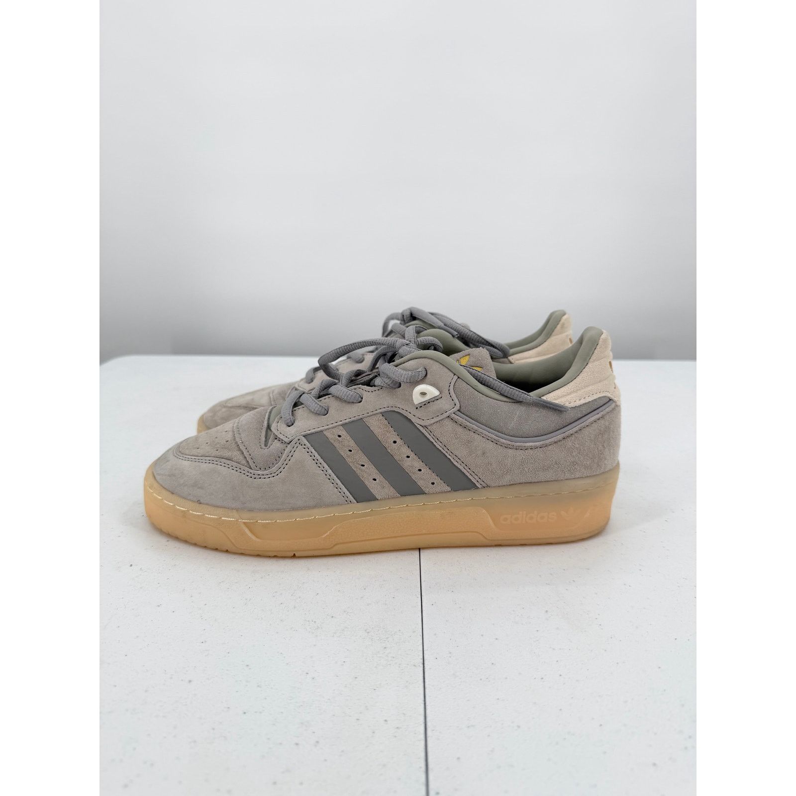 Adidas Adidas Rivalry Low 86 Sesame Gray Gum Bottom Sneakers 10 Size US 10 / EU 43 - 4 Thumbnail
