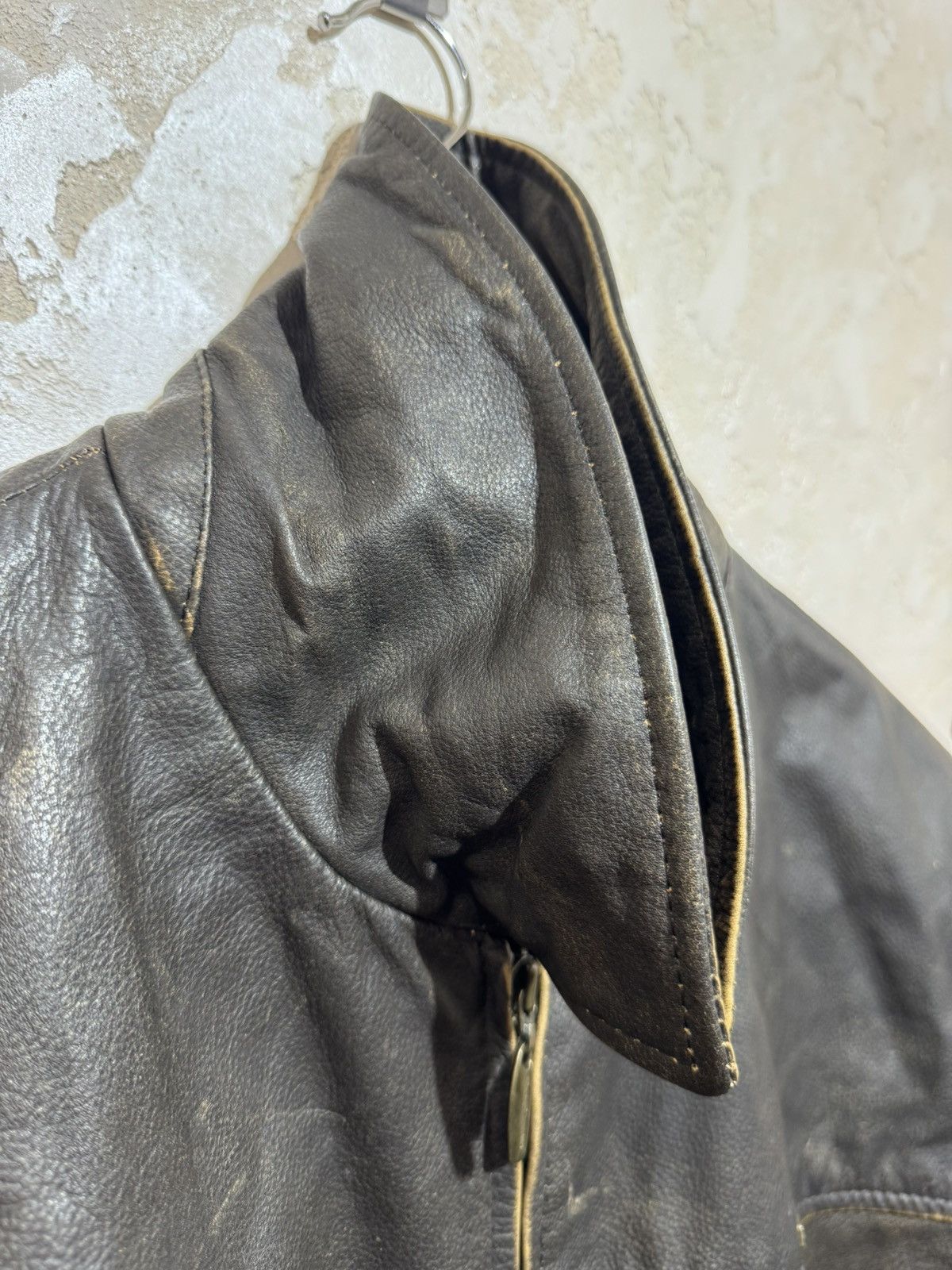 Ben Sherman Ben Sherman Vintage Heavy Faded Leather Jacket Size XL Size US XL / EU 56 / 4 - 15 Thumbnail