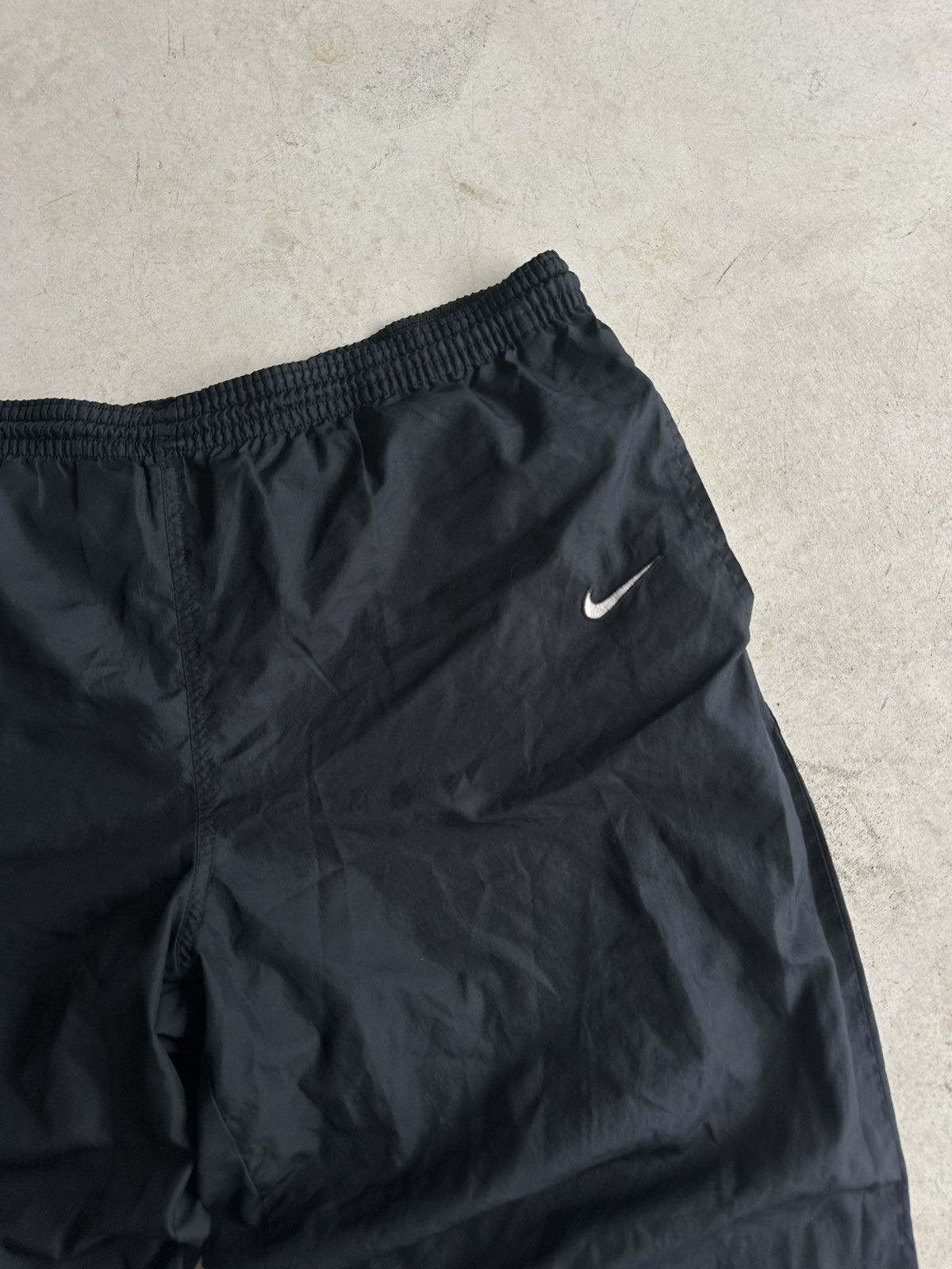 Nike Vintage Nike Sweatpants Size US 34 / EU 50 - 2 Thumbnail