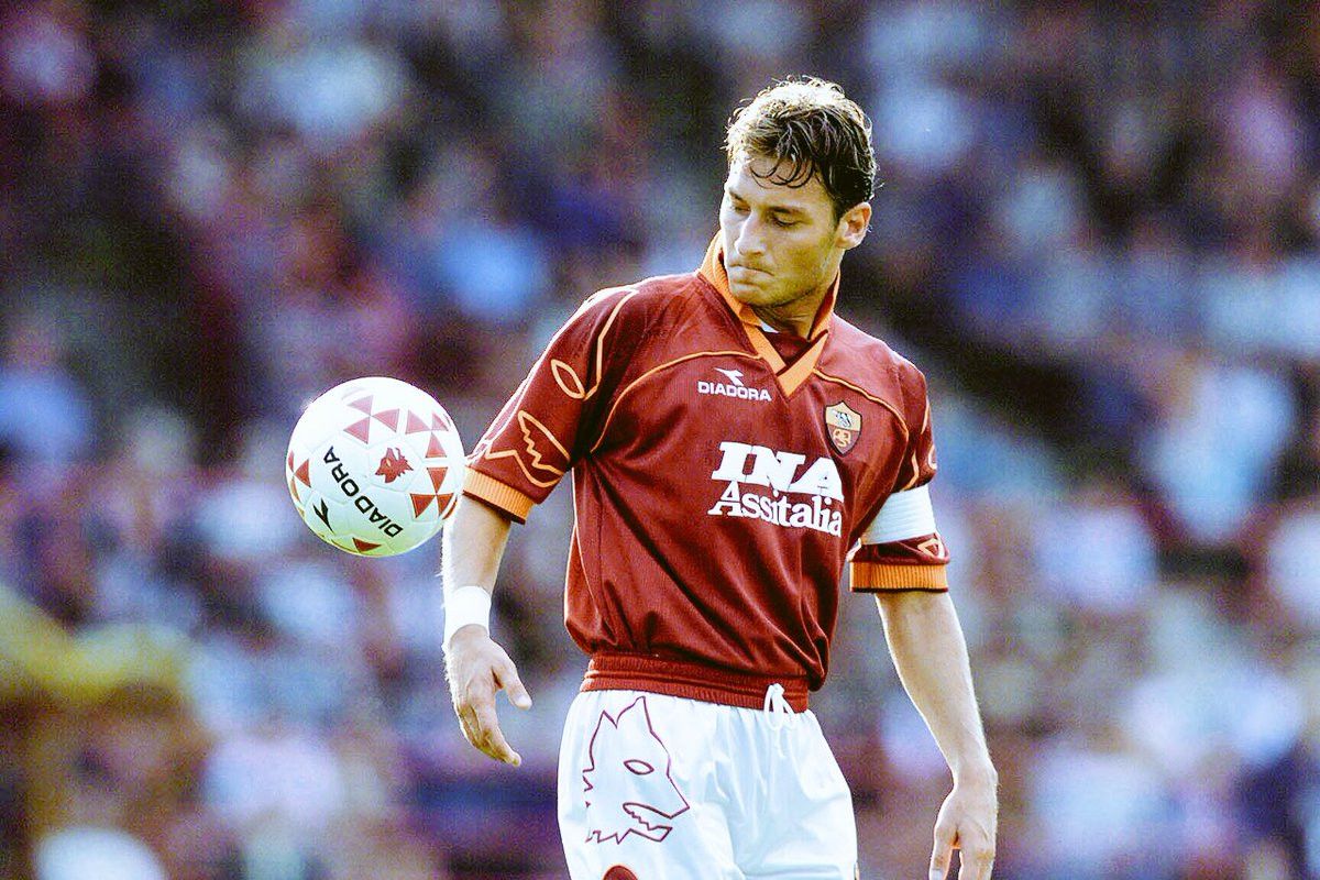 Diadora As Roma Home 1999-00 Totti #10 Soccer Jersey Size US XL / EU 56 / 4 - 10 Thumbnail