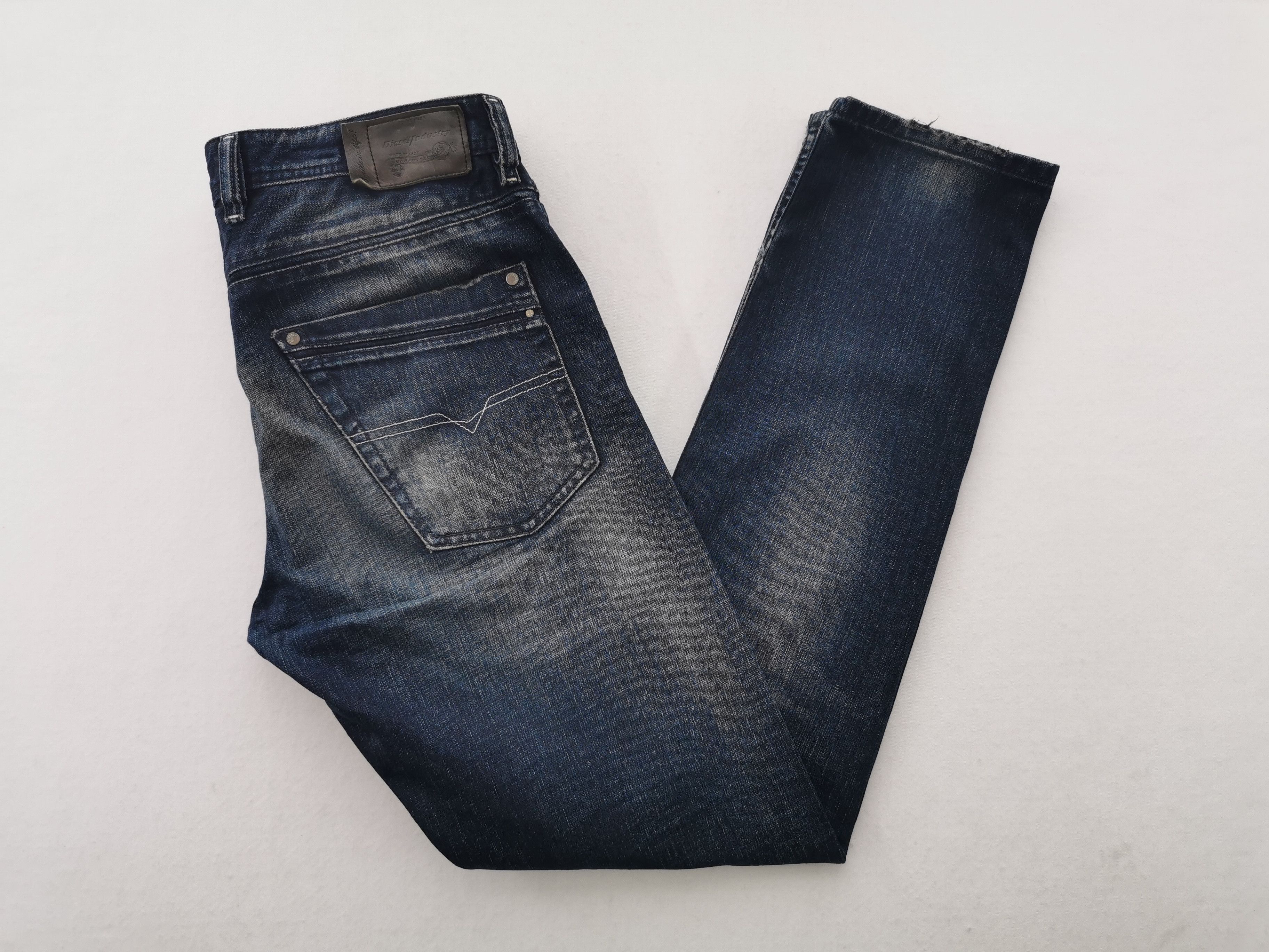 Diesel Vintage Diesel Industry Made In Italy Denim Jeans Size 32 Size US 32 / EU 48 - 5 Thumbnail
