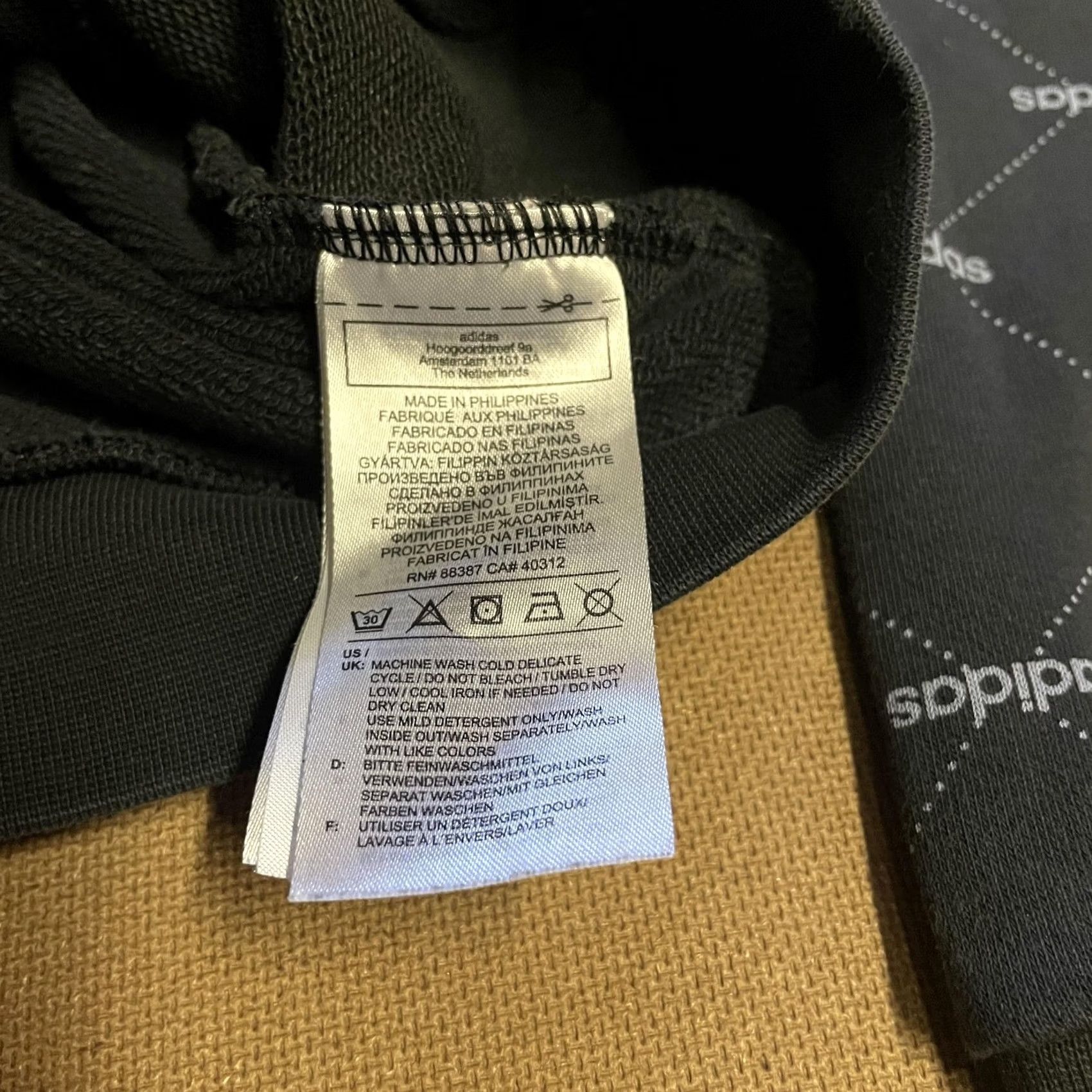 Adidas Adidas Hoodie Womens S Black Spell Out Logo Pullover Sweatshirt Kangaroo Pocket Sweatshirt Casual Athletic Size S / US 4 / IT 40 - 6 Thumbnail