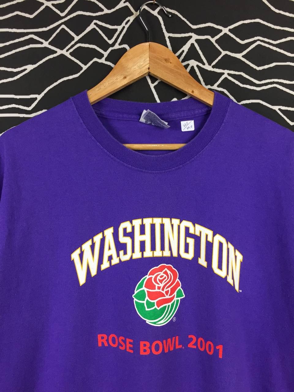 NFL Vtg Washington Huskies Rose Bowl 2001 American Sport Tee Size US XL / EU 56 / 4 - 3 Thumbnail