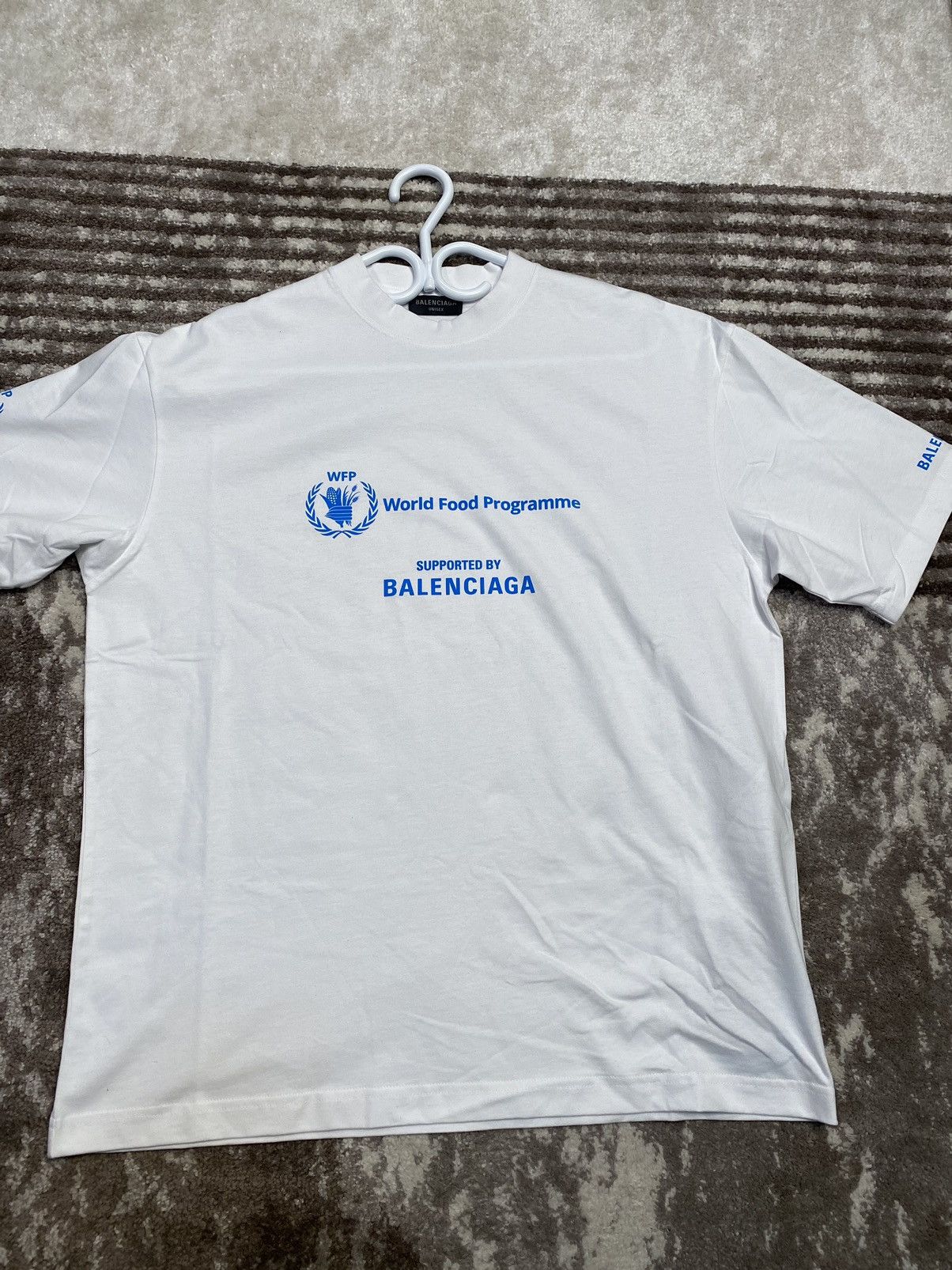 Balenciaga Balenciaga WFP t shirt Size US S / EU 44-46 / 1 - 1 Thumbnail