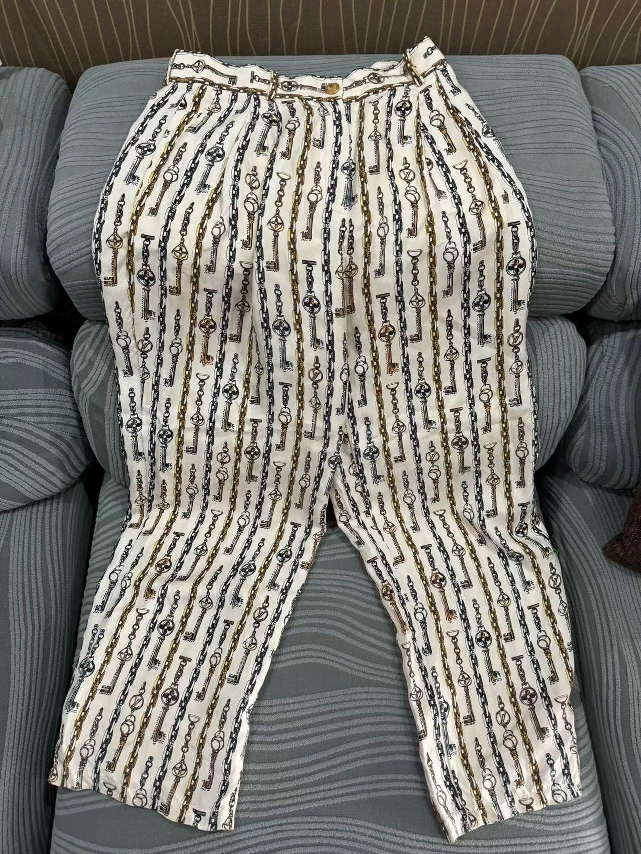Louis Vuitton LV Silk Pants Women's 38 Worn Once No Snags Size 27" / US 4 / IT 40 - 2 Thumbnail