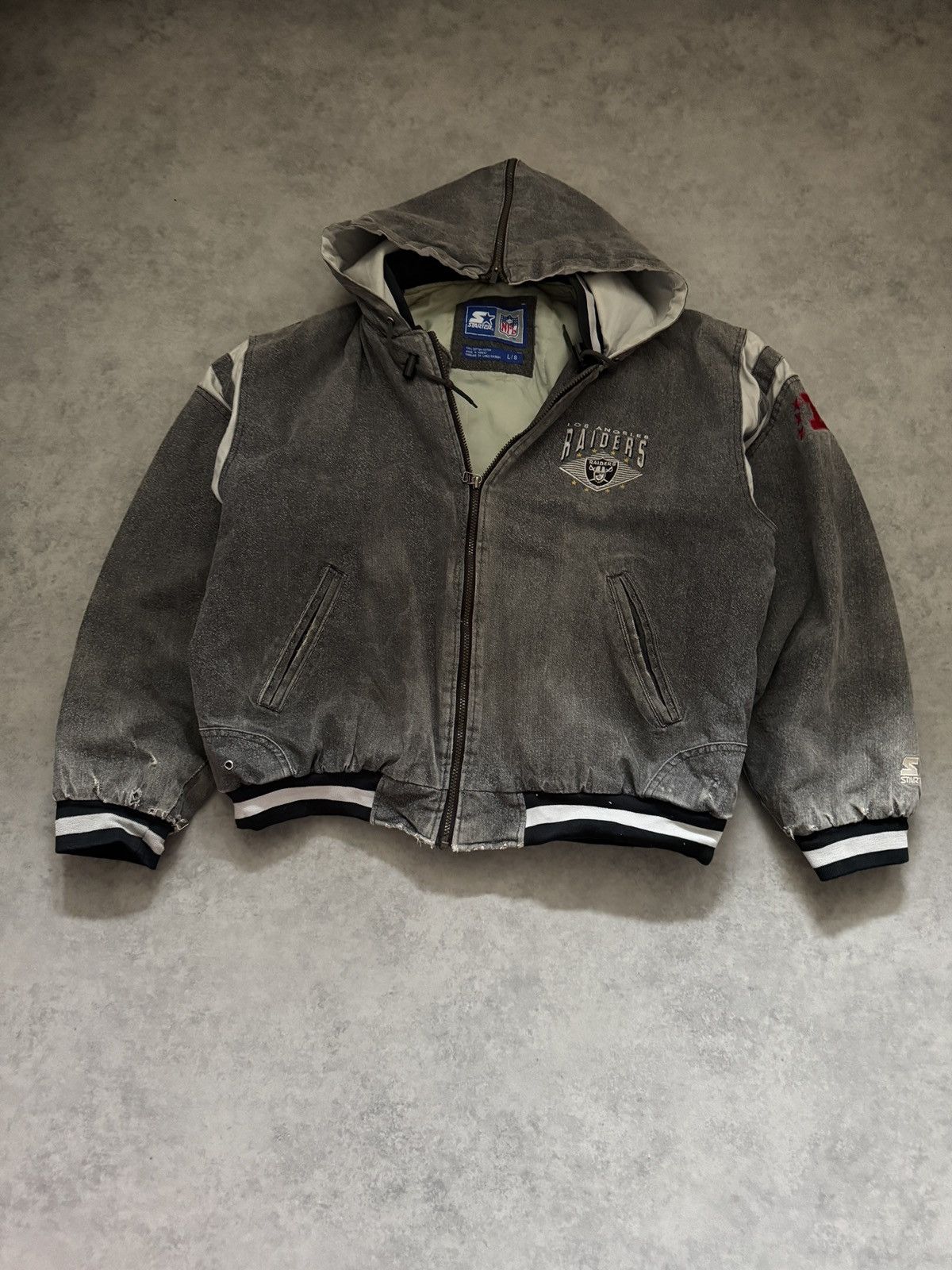 Starter Rare 90s LA Raiders Bomberjacket NFL Starter Size L Size US L / EU 52-54 / 3 - 1 Thumbnail