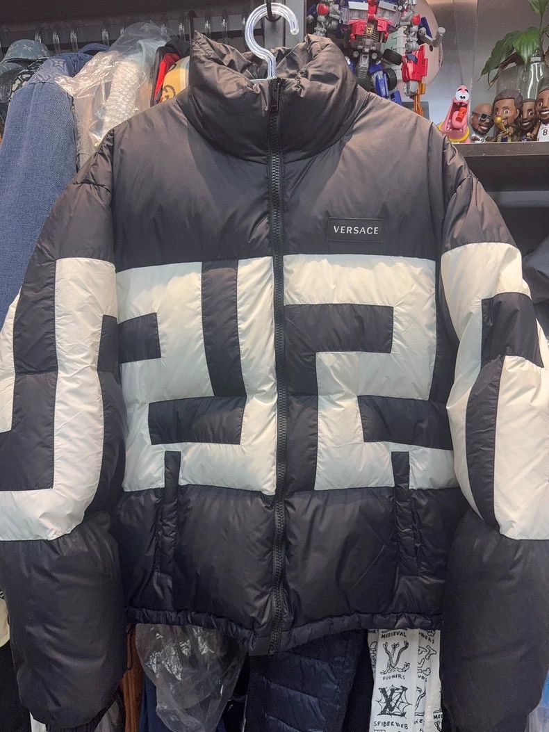 Versace Versace Thick gray duck down filling down jacket Size US S / EU 44-46 / 1 - 1 Thumbnail